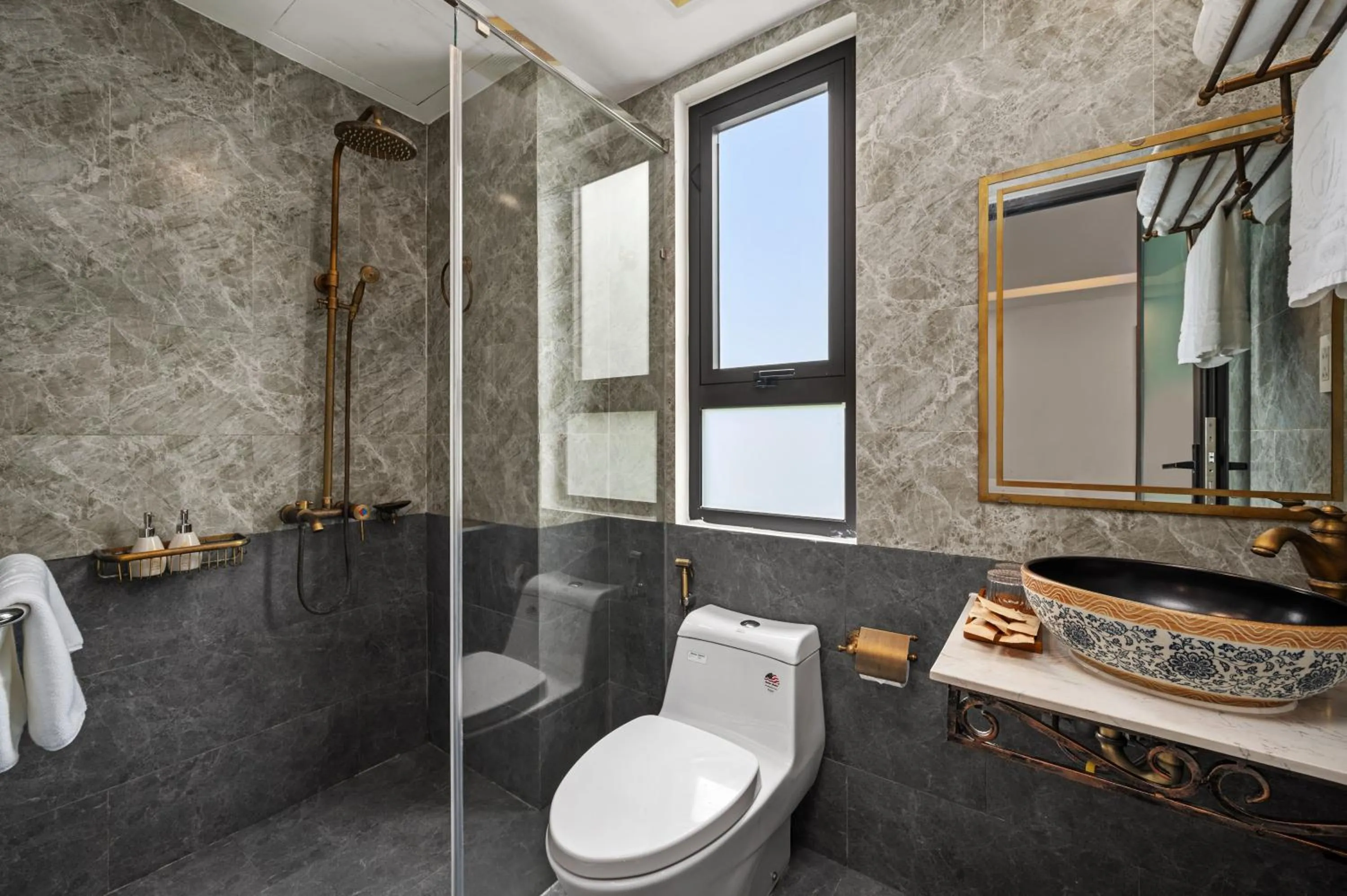 Shower in Royal Mansion Boutique Hoi An