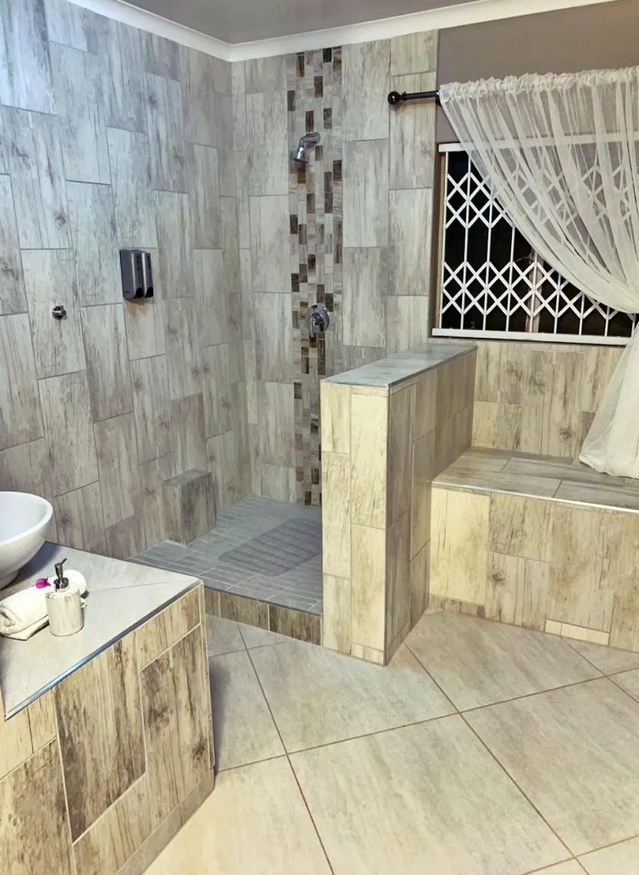 Shower in The Wilds Guest House