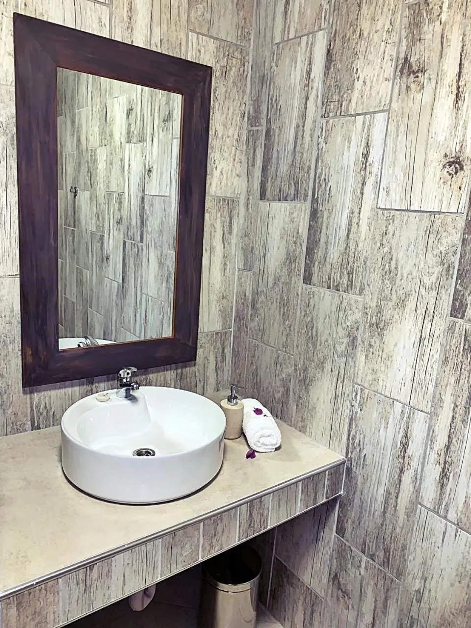 Bathroom in The Wilds Guest House