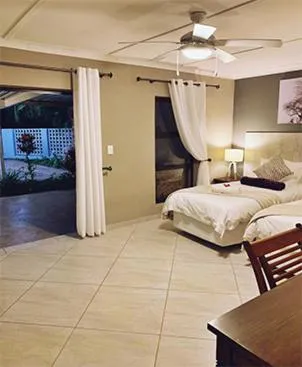 Bedroom, Bed in The Wilds Guest House