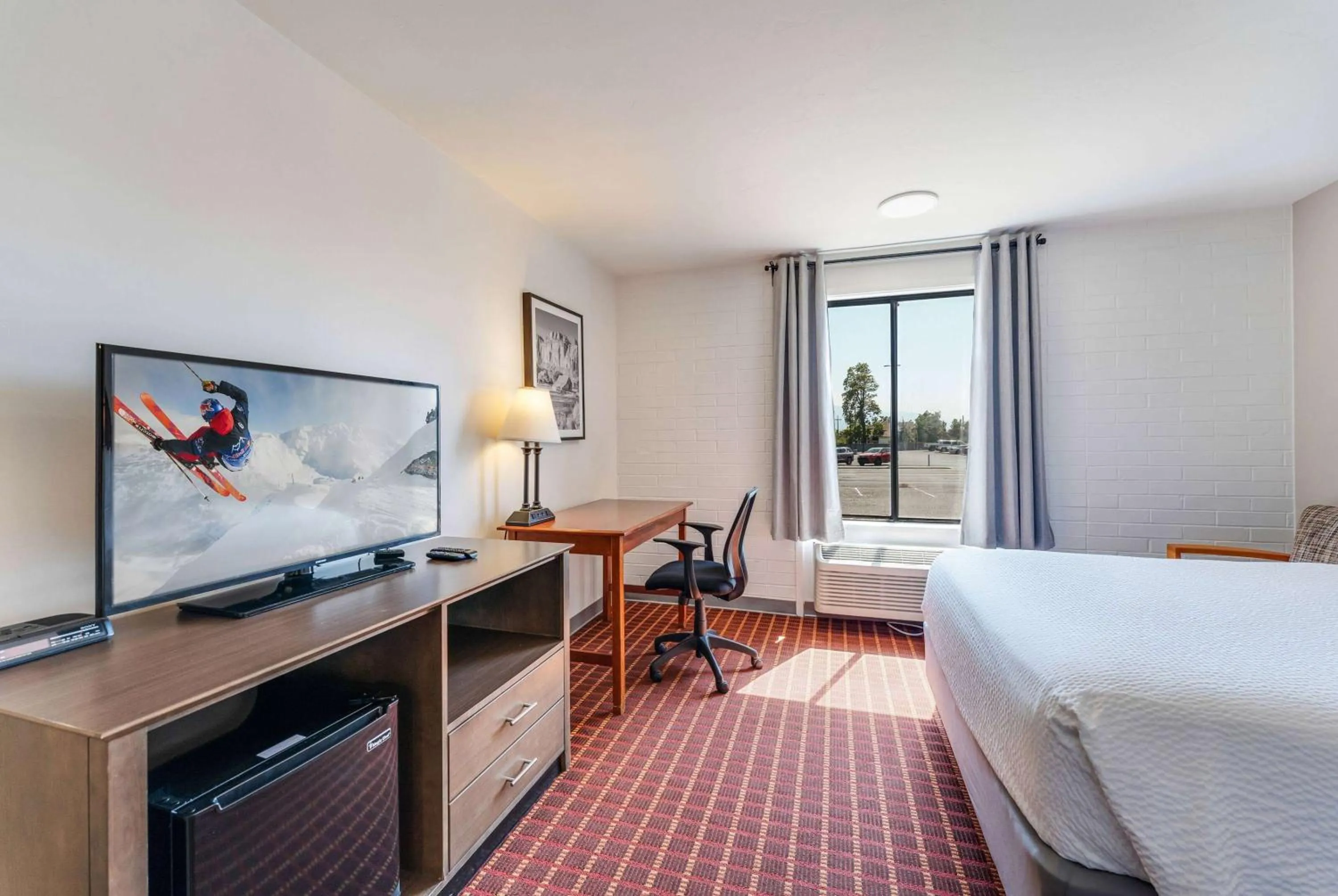 Photo of the whole room, Bed in Ramada by Wyndham Richfield UT I-70