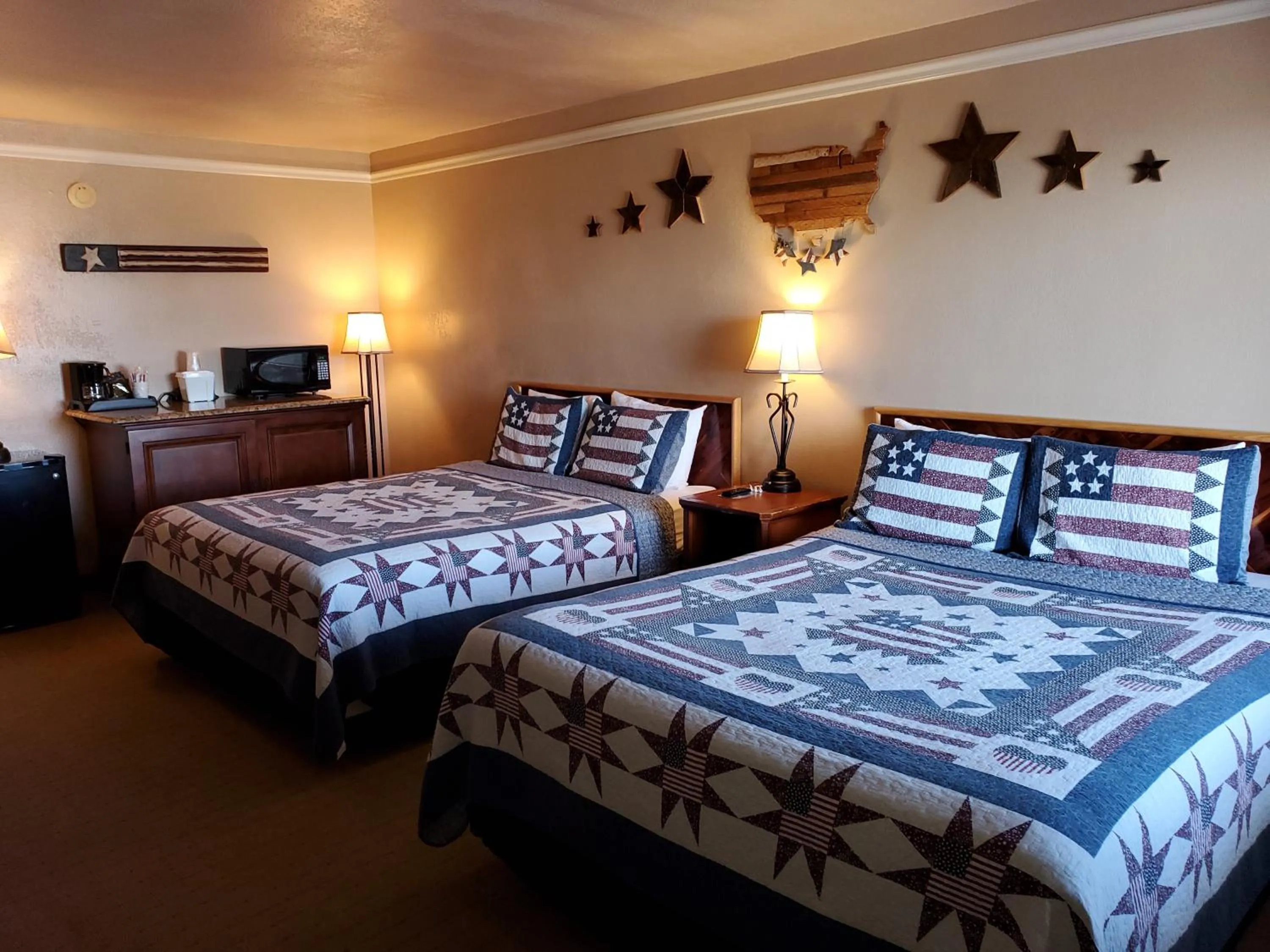 Bed in Kansas Country Inn