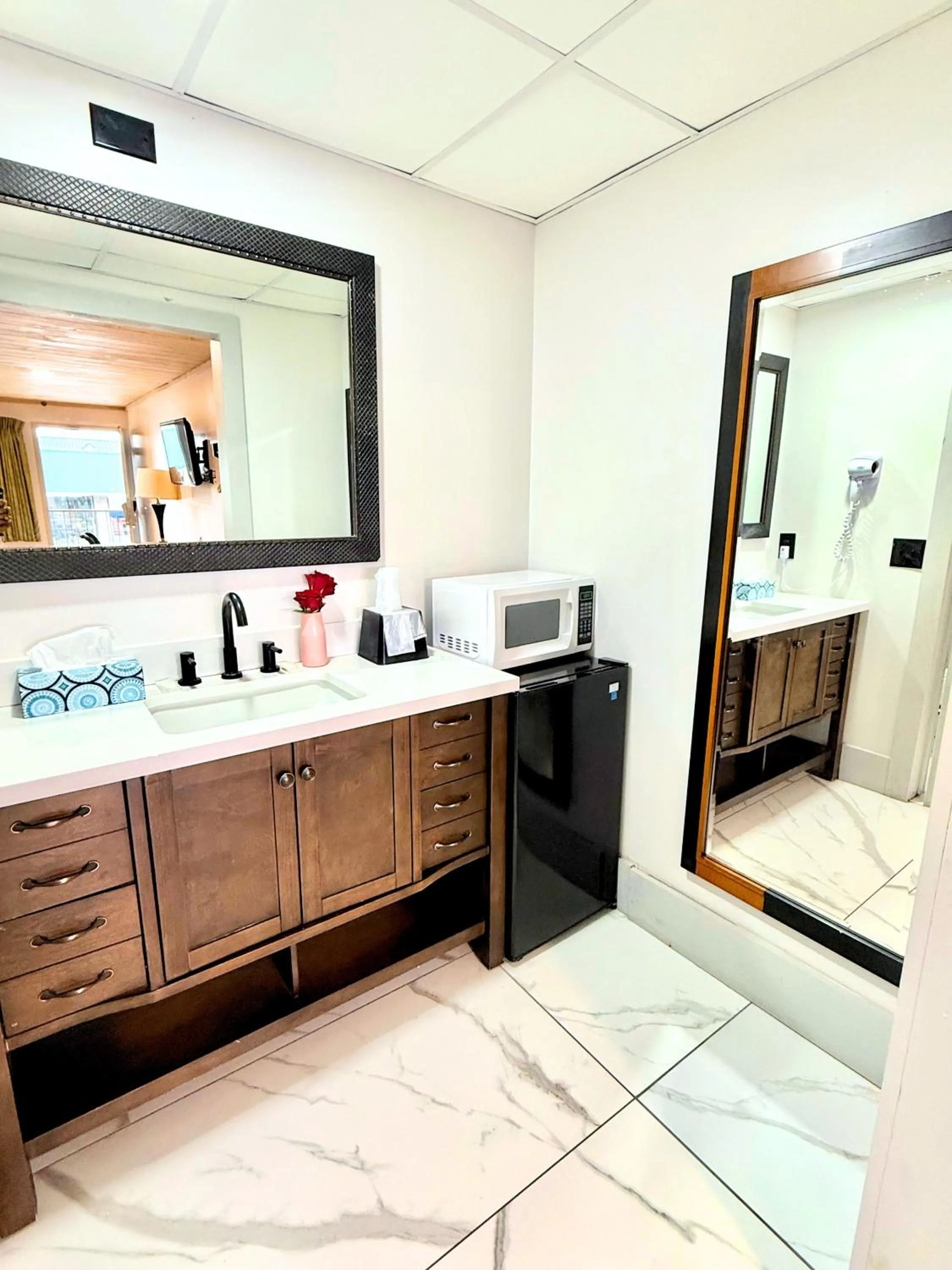 Bed in Tennessee Mountain Lodge