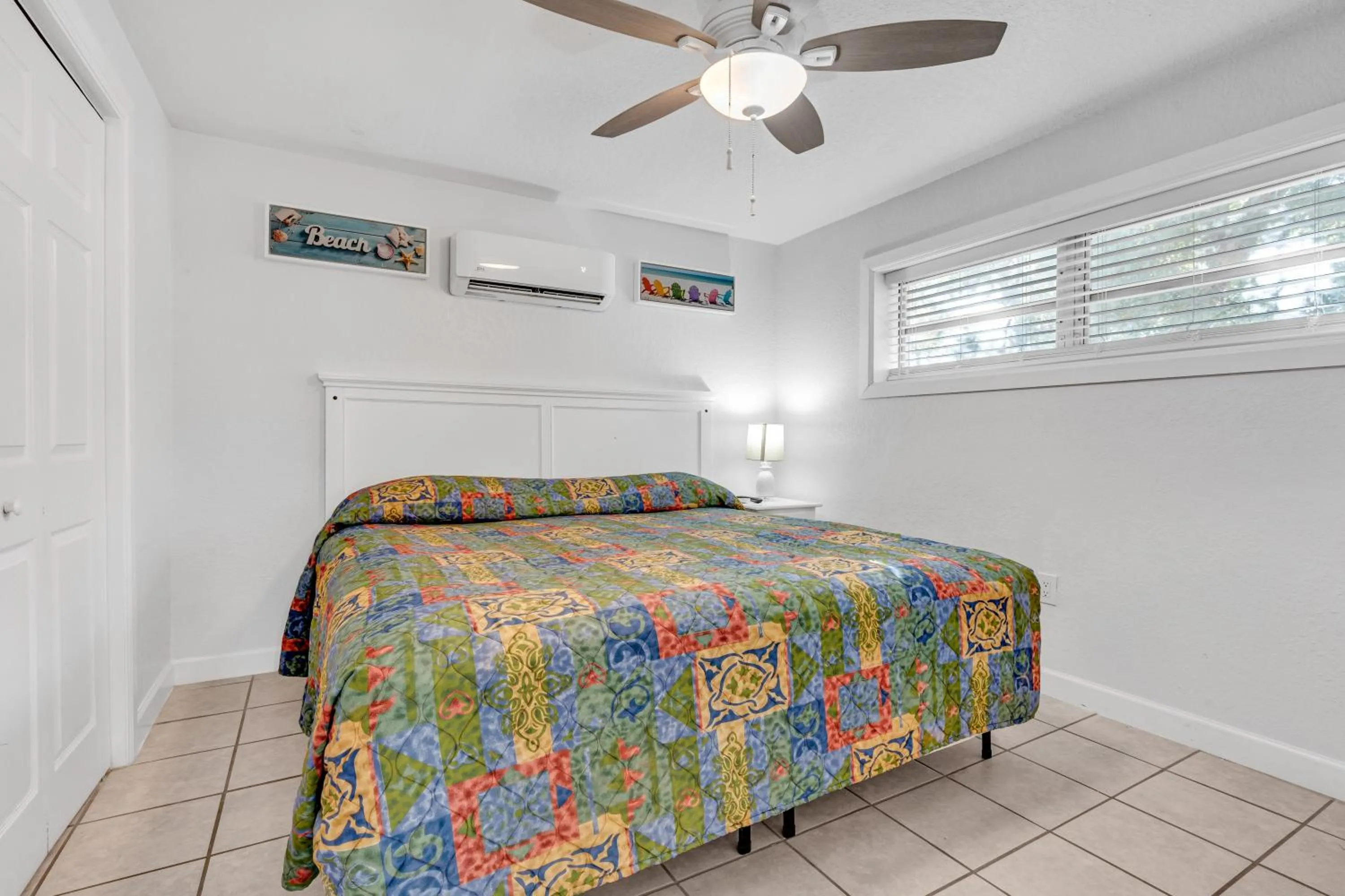 Bed in Blackfin Resort and Marina