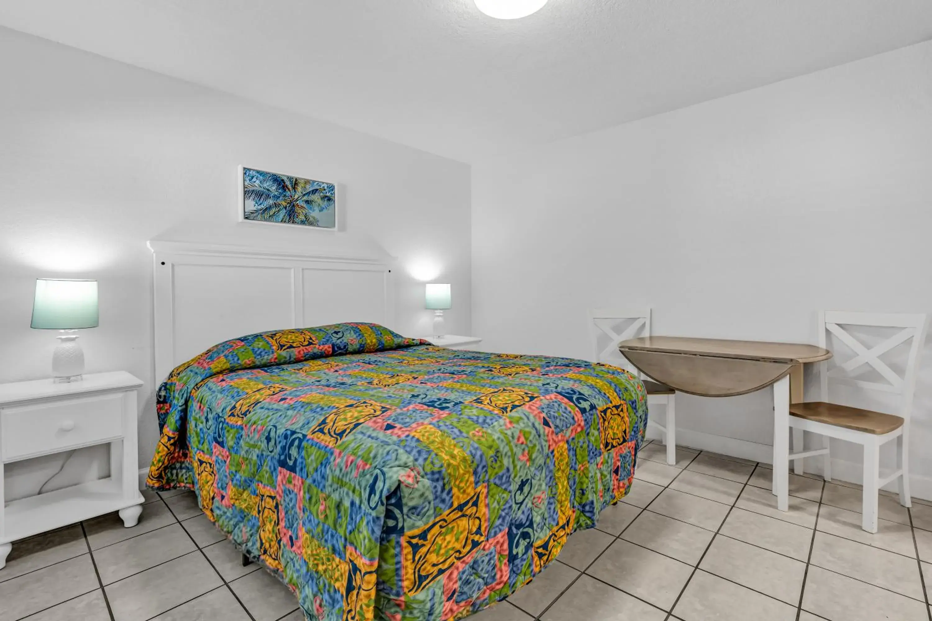 Queen Room - Non-Smoking in Blackfin Resort and Marina Queen Room - Non-Smoking in Blackfin Resort and Marina