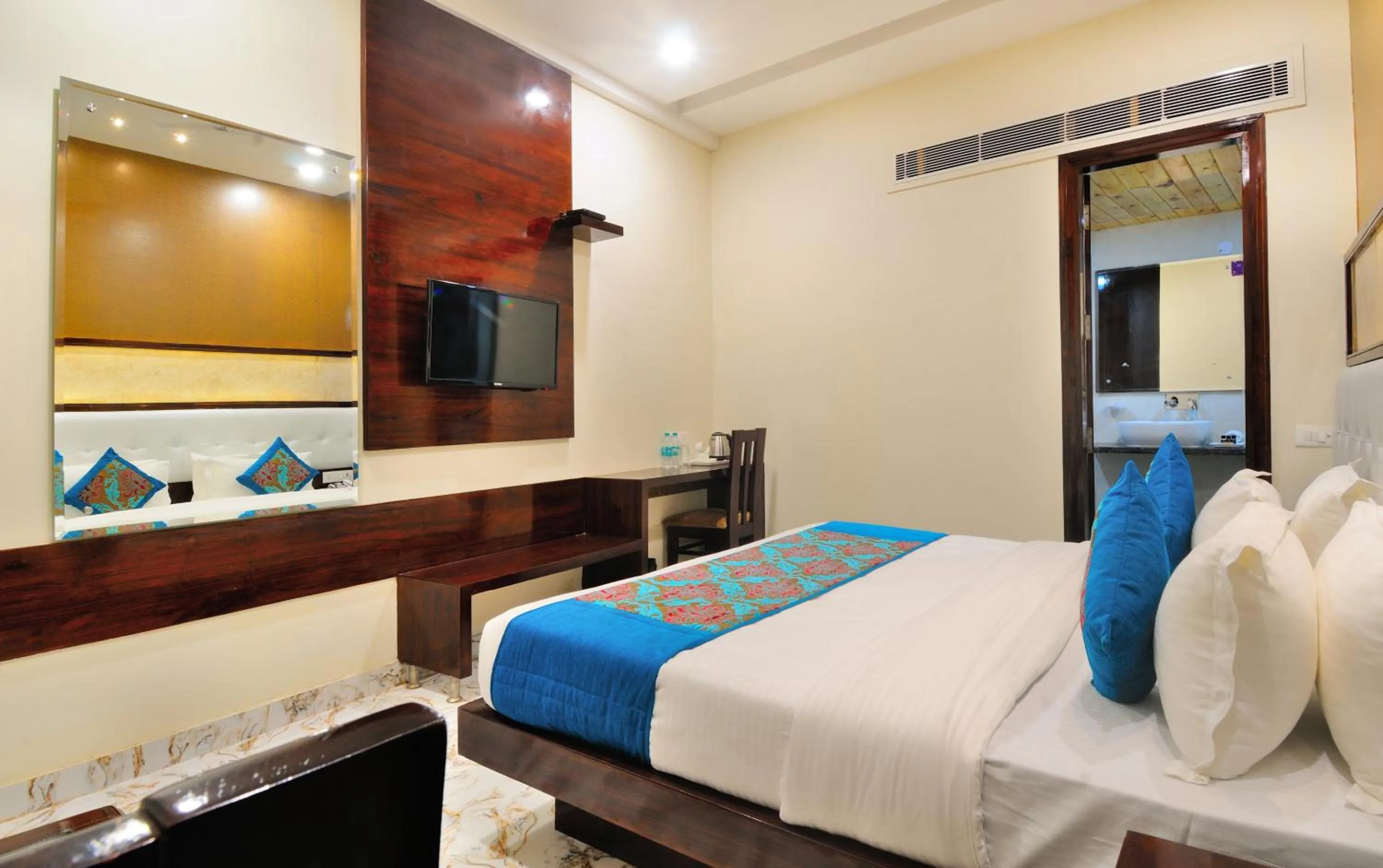 Photo of the whole room, Bed in The Grand Uddhav