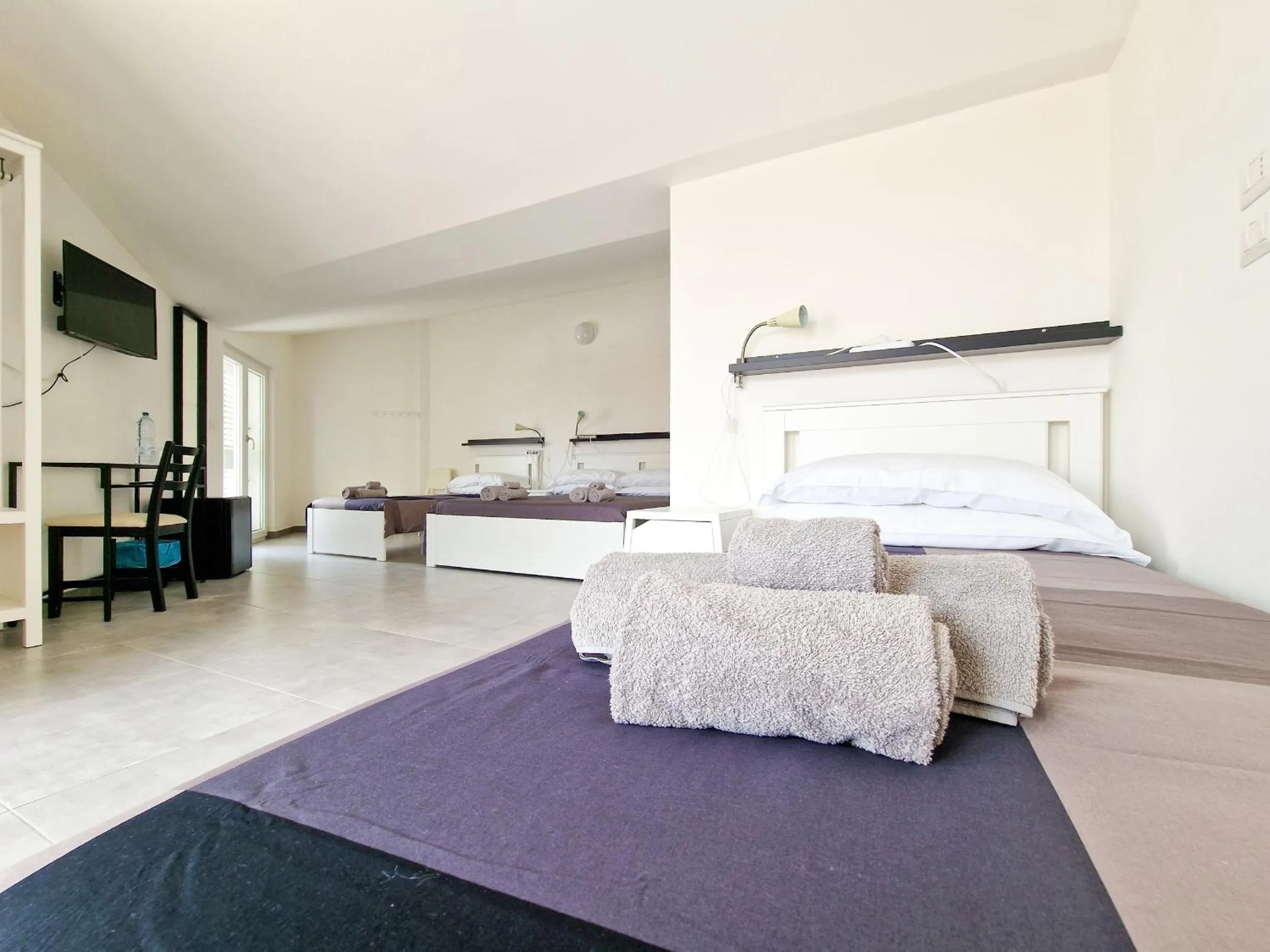 Bedroom, Bed in Punto Blu Relax