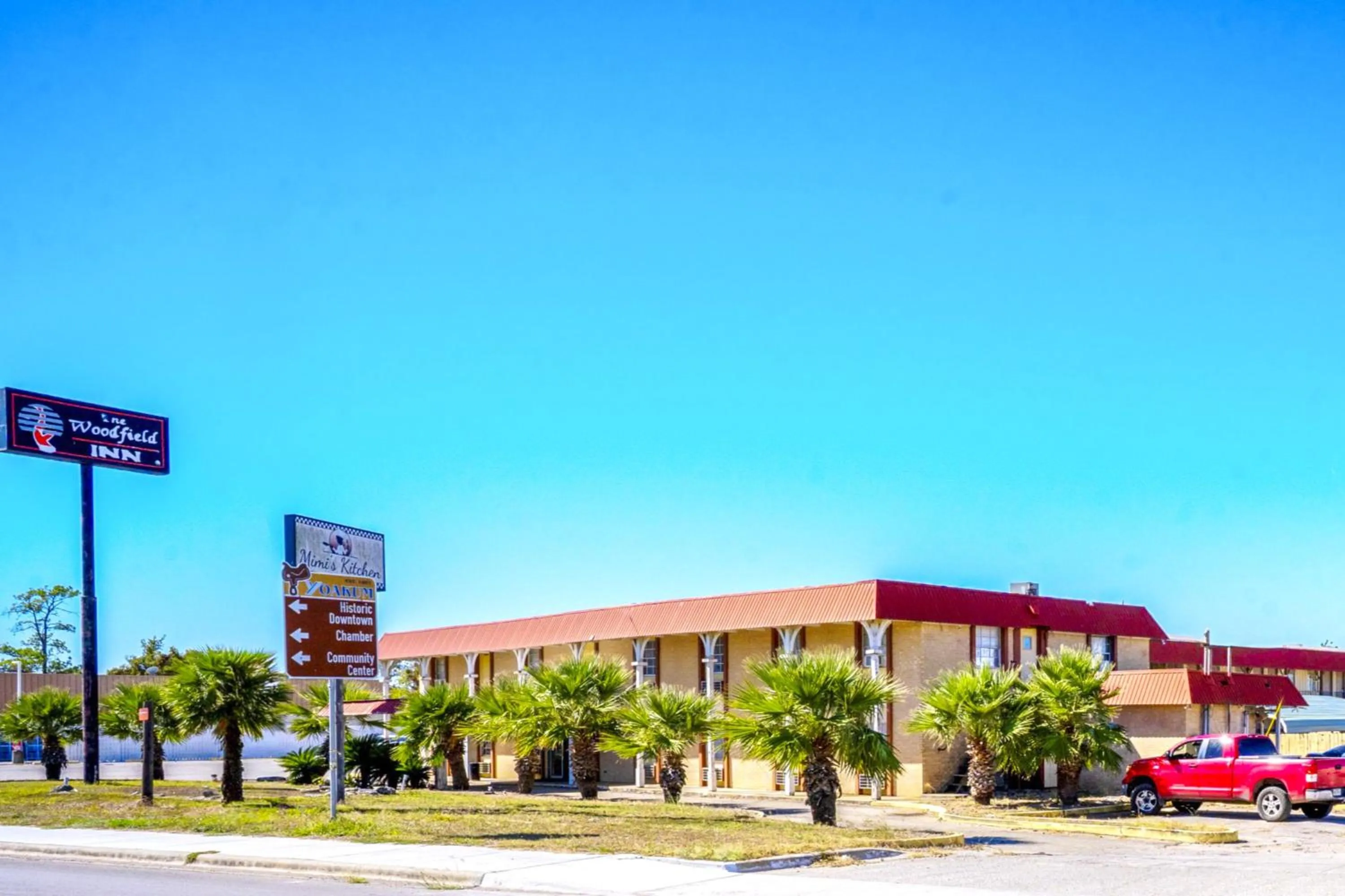 Facade/entrance in Woodfield Inn & Suites Hotel O, Yoakum TX 111