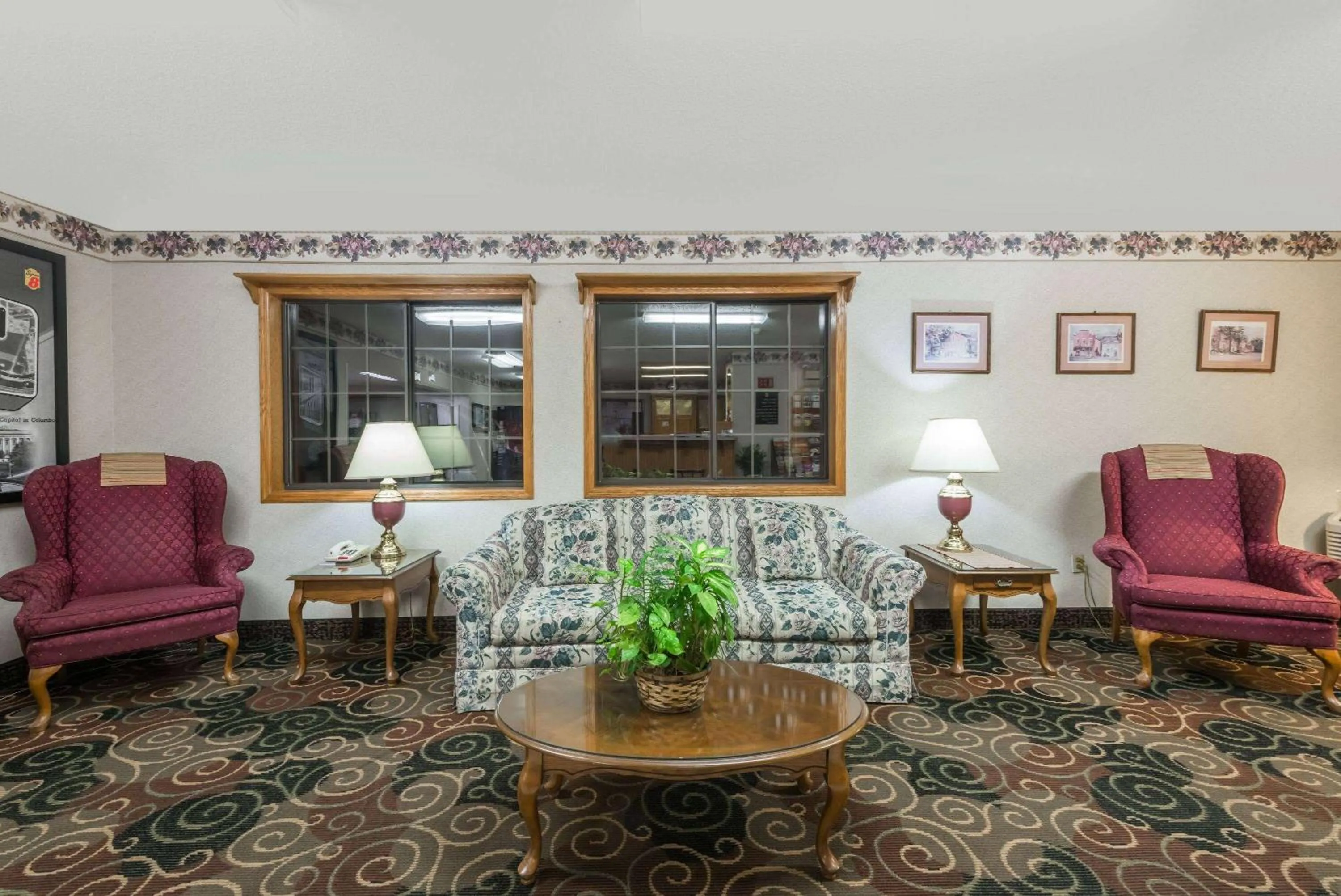 Lobby or reception in Super 8 by Wyndham Coshocton Roscoe Village