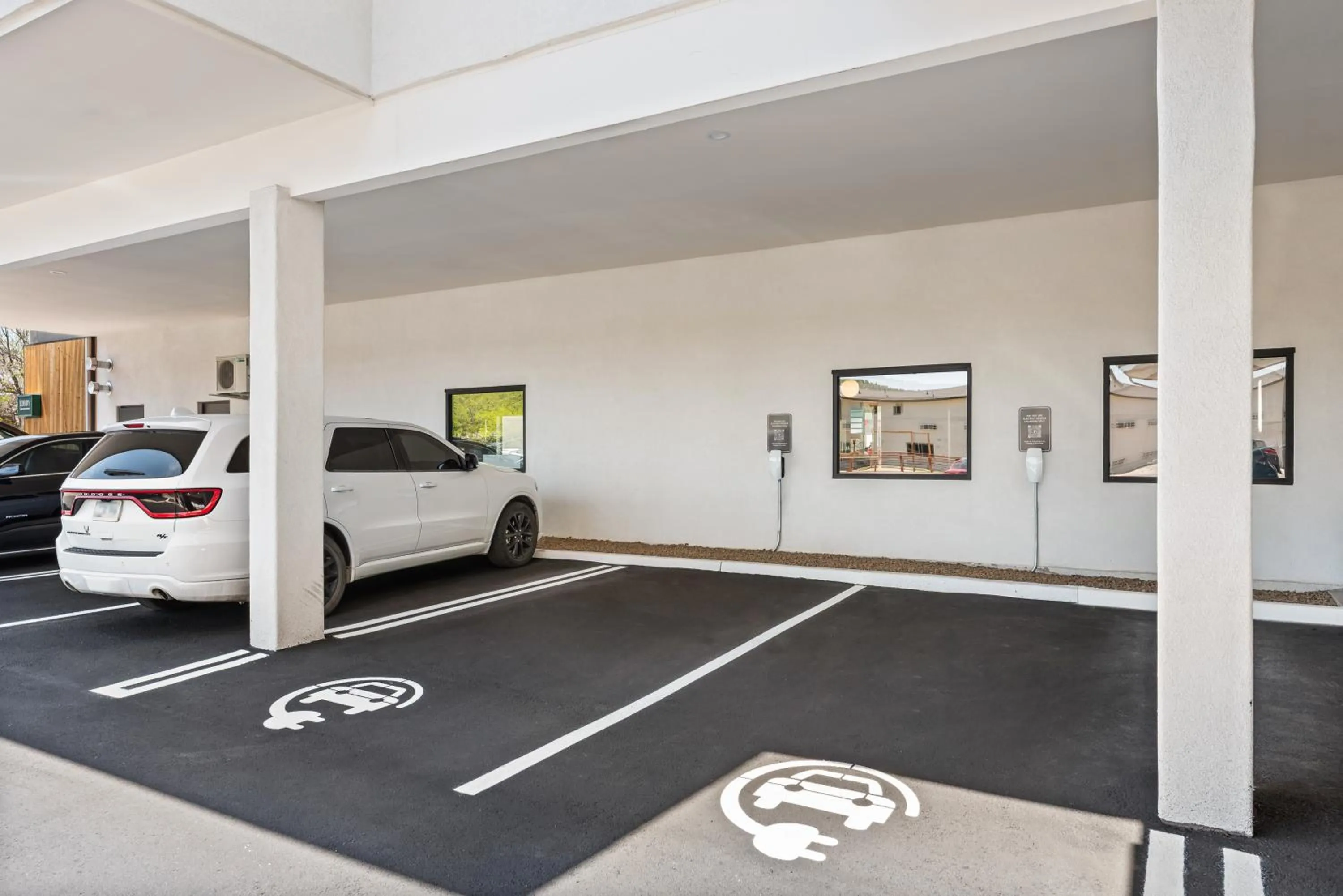 Parking in The Ellsworth Hotel, an Ascend Collection Hotel