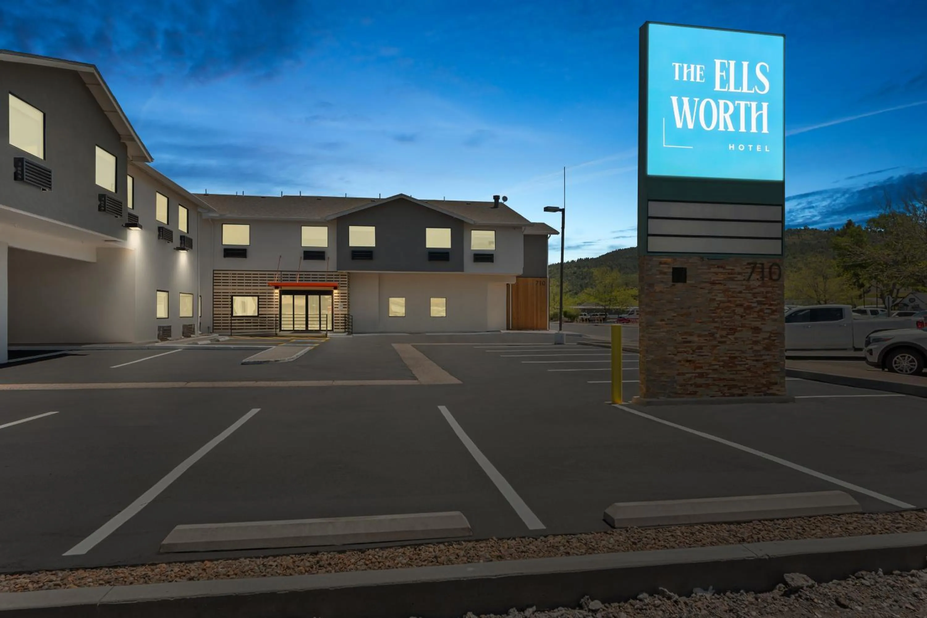 Night in The Ellsworth Hotel, an Ascend Collection Hotel