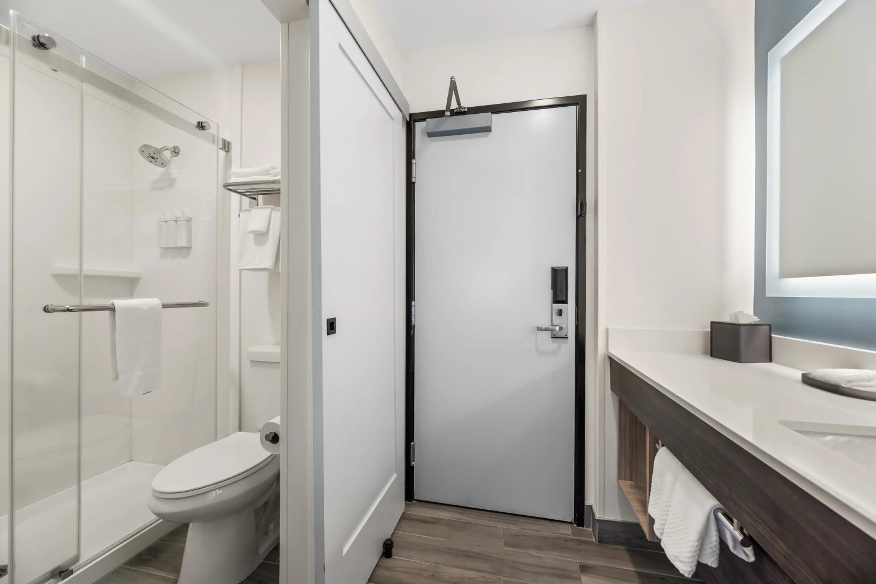 Bathroom in The Ellsworth Hotel, an Ascend Collection Hotel