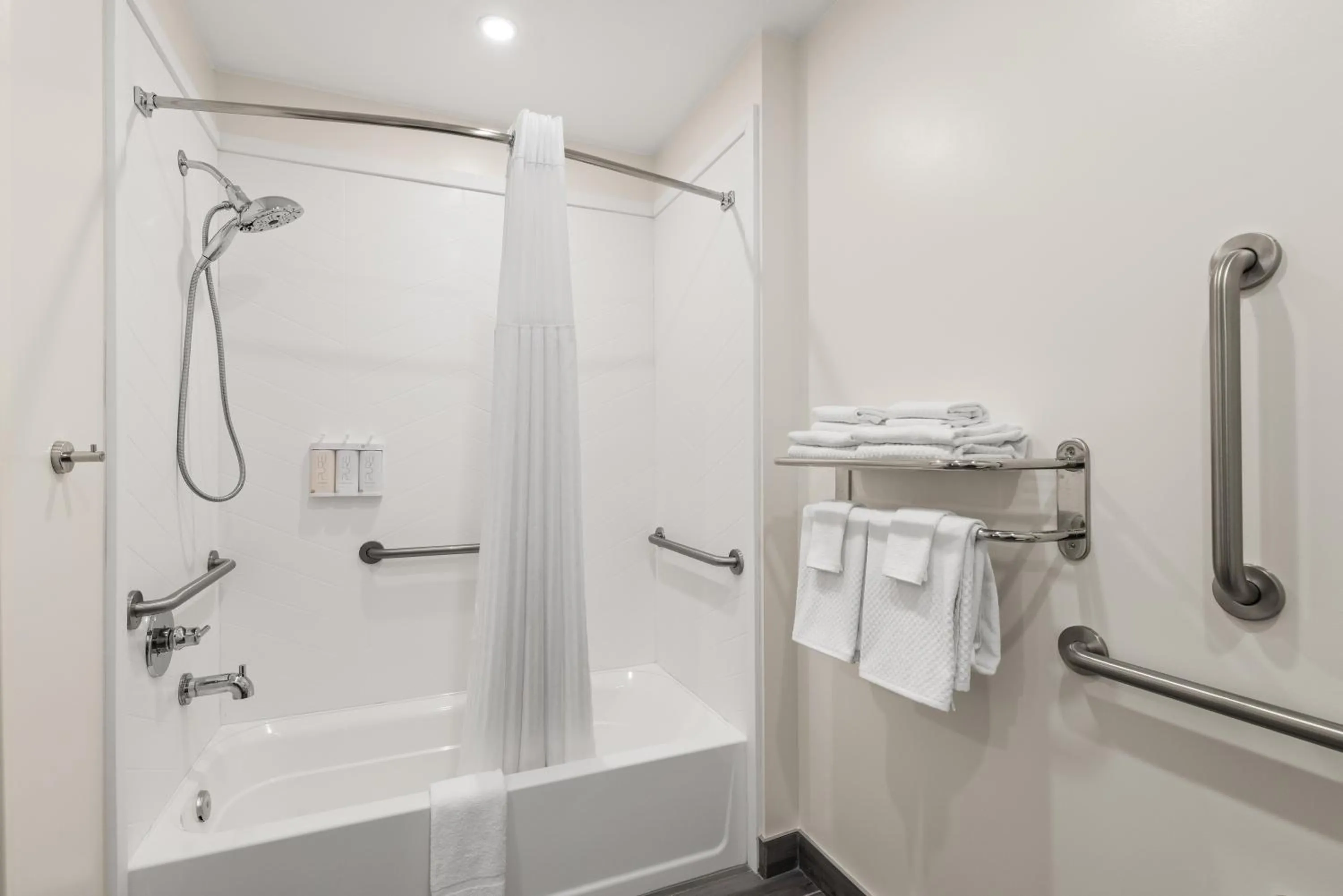 Bathroom in The Ellsworth Hotel, an Ascend Collection Hotel