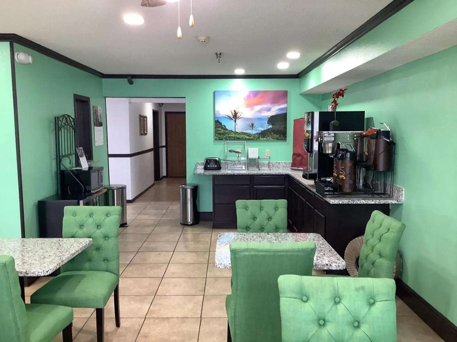 Breakfast in Super 8 by Wyndham Riverside/Kansas City