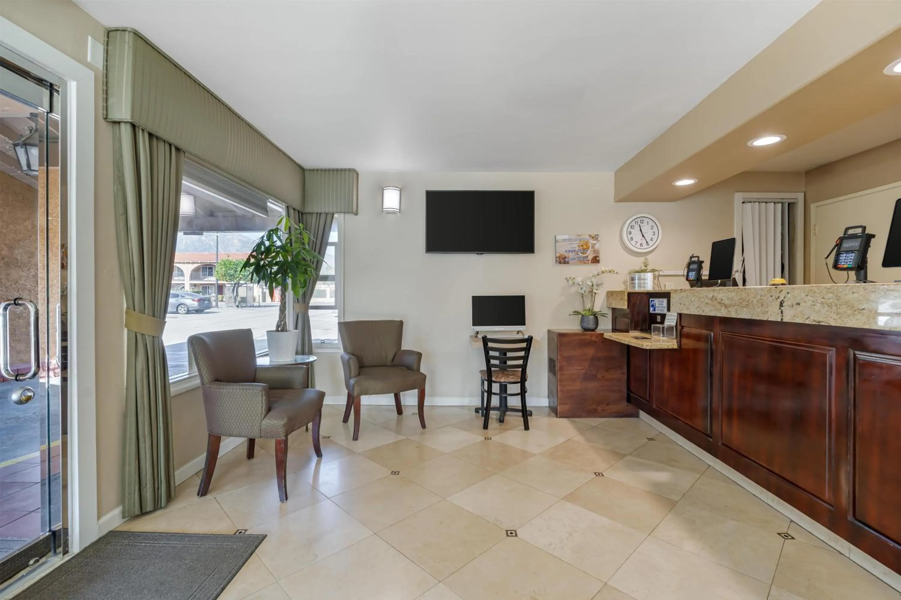 Lobby or reception in Best Western La Posada Motel