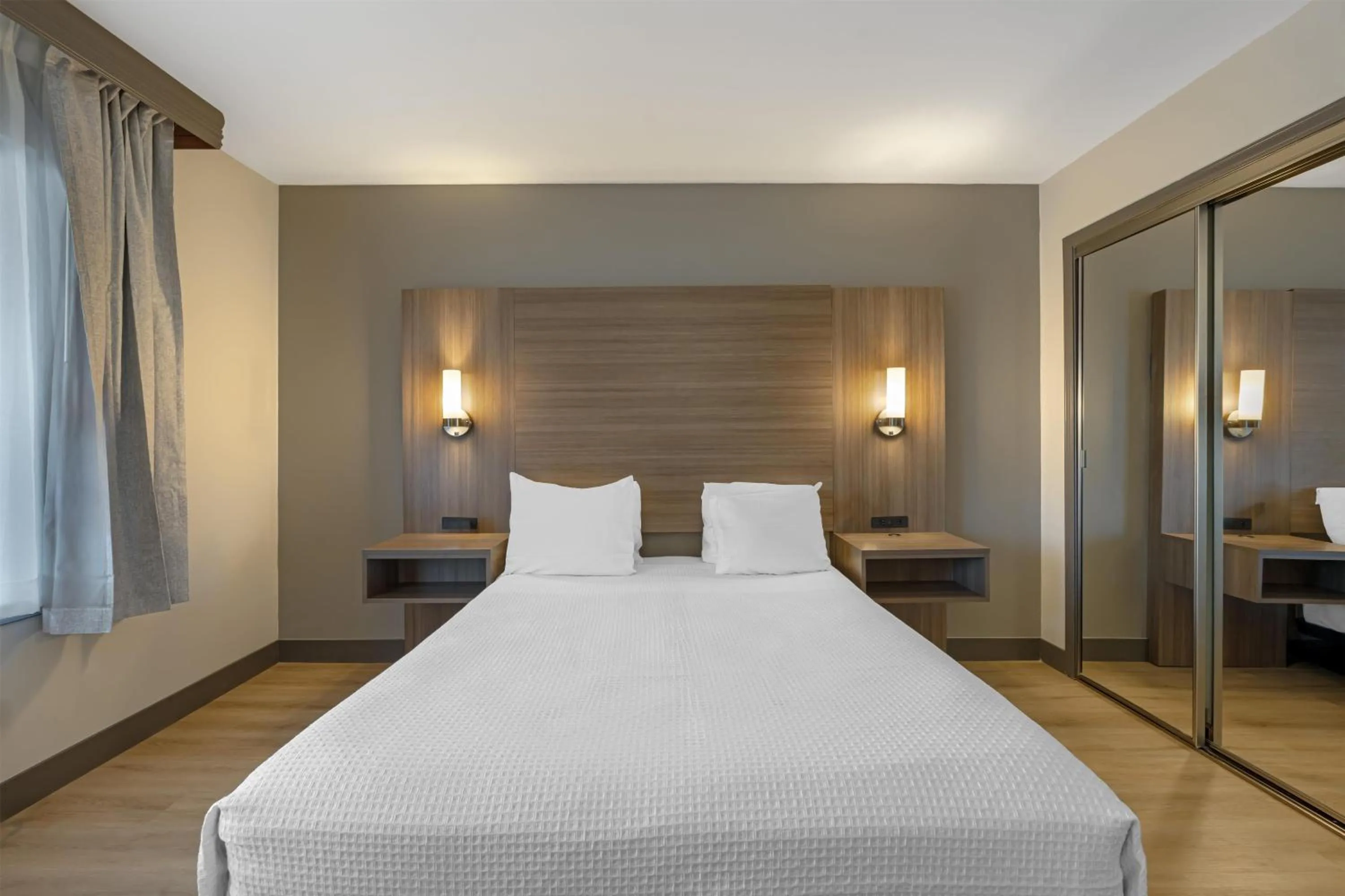 Bedroom, Bed in Best Western La Posada Motel