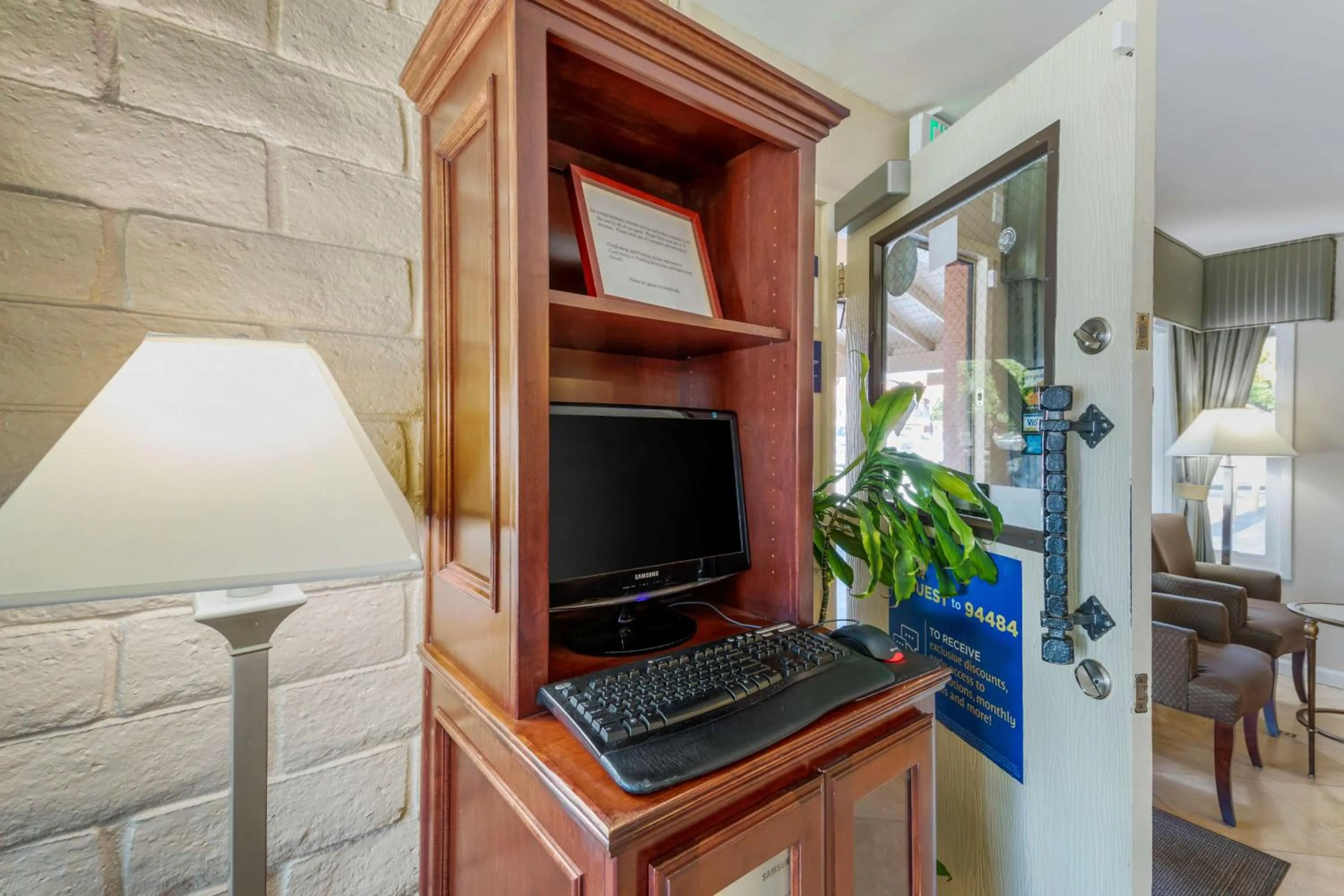 Business facilities in Best Western La Posada Motel