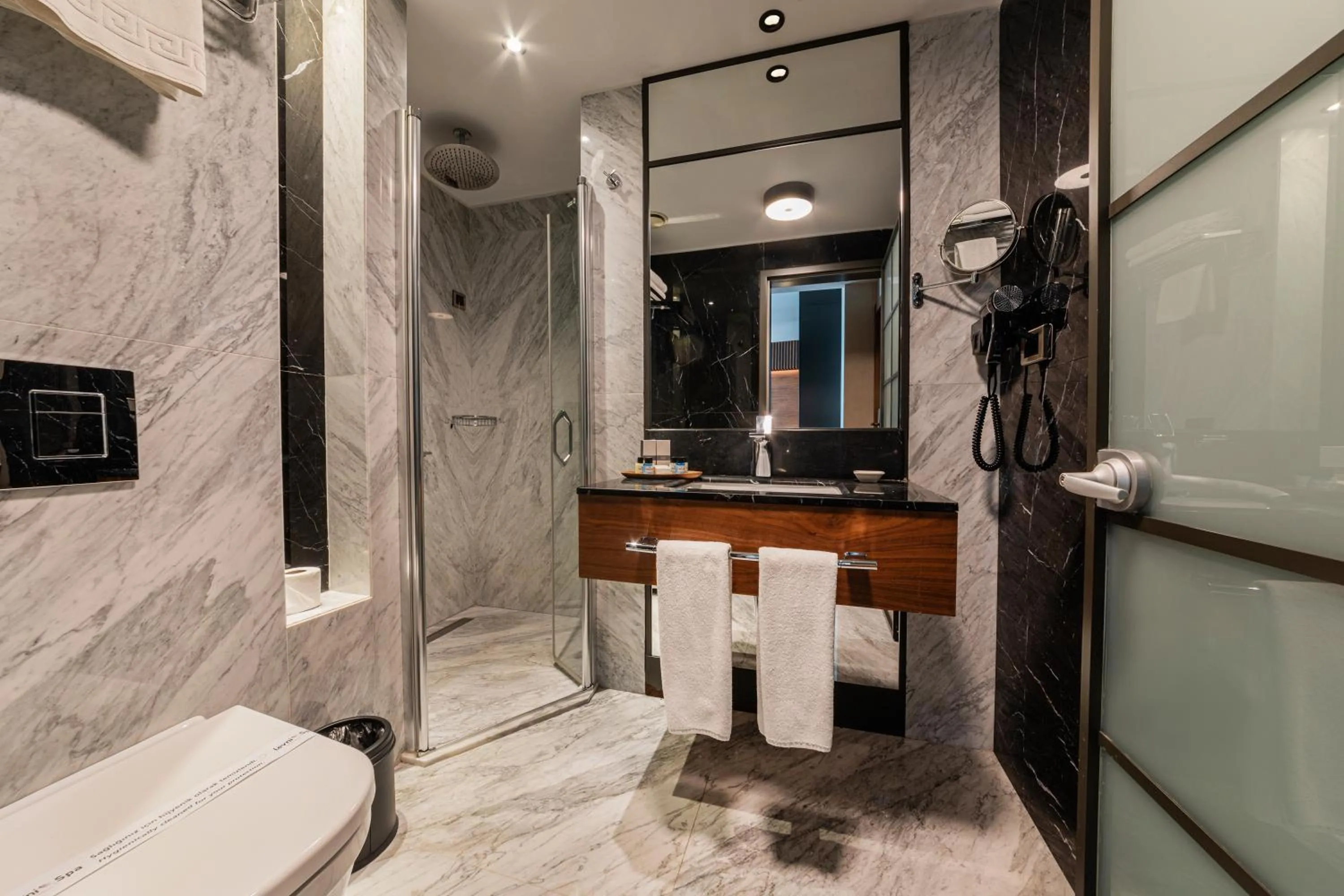 Shower in Levni Plus Hotel