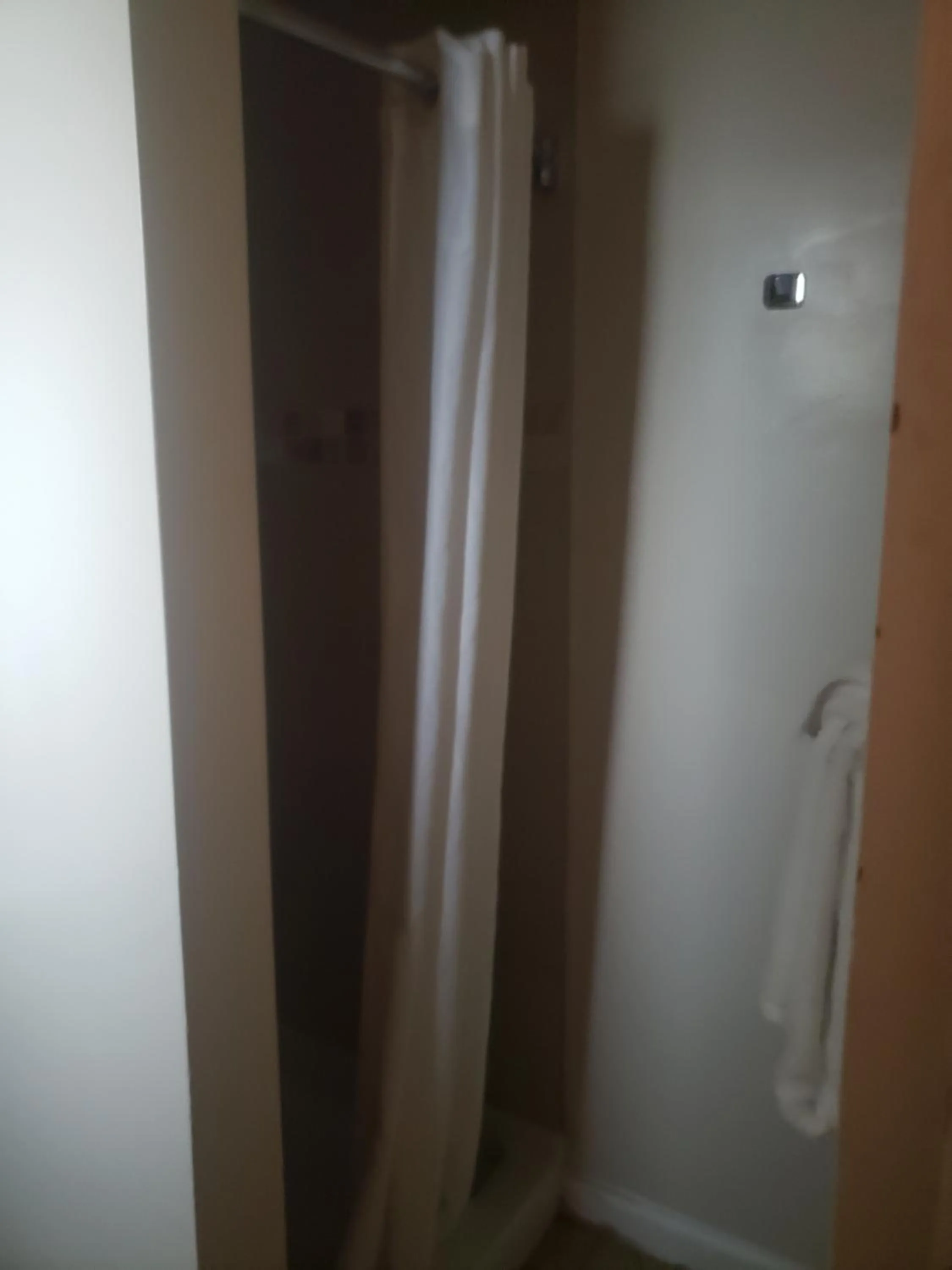 Shower in Alpine Trail Ridge Inn