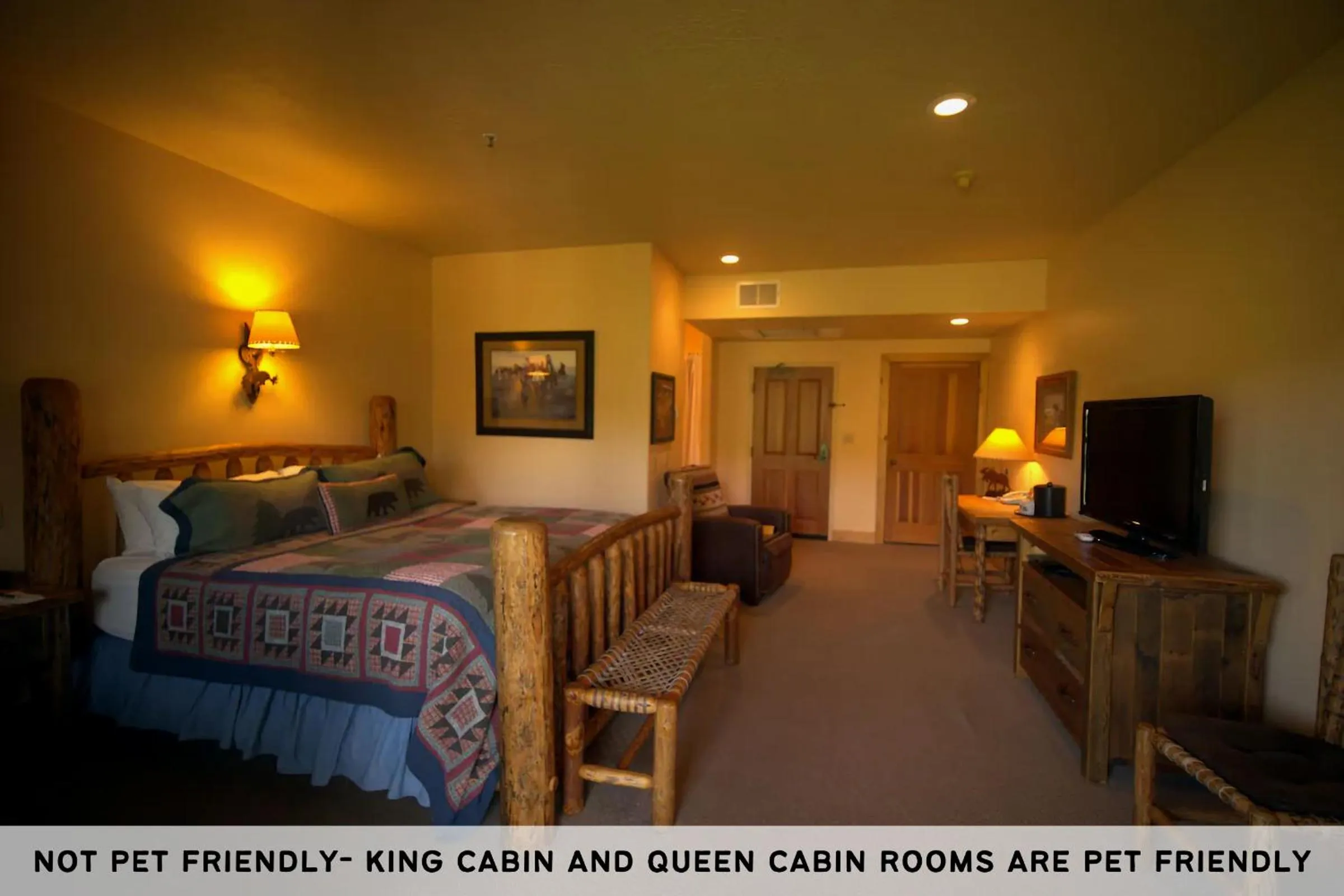 Bed in Daniels Summit Lodge