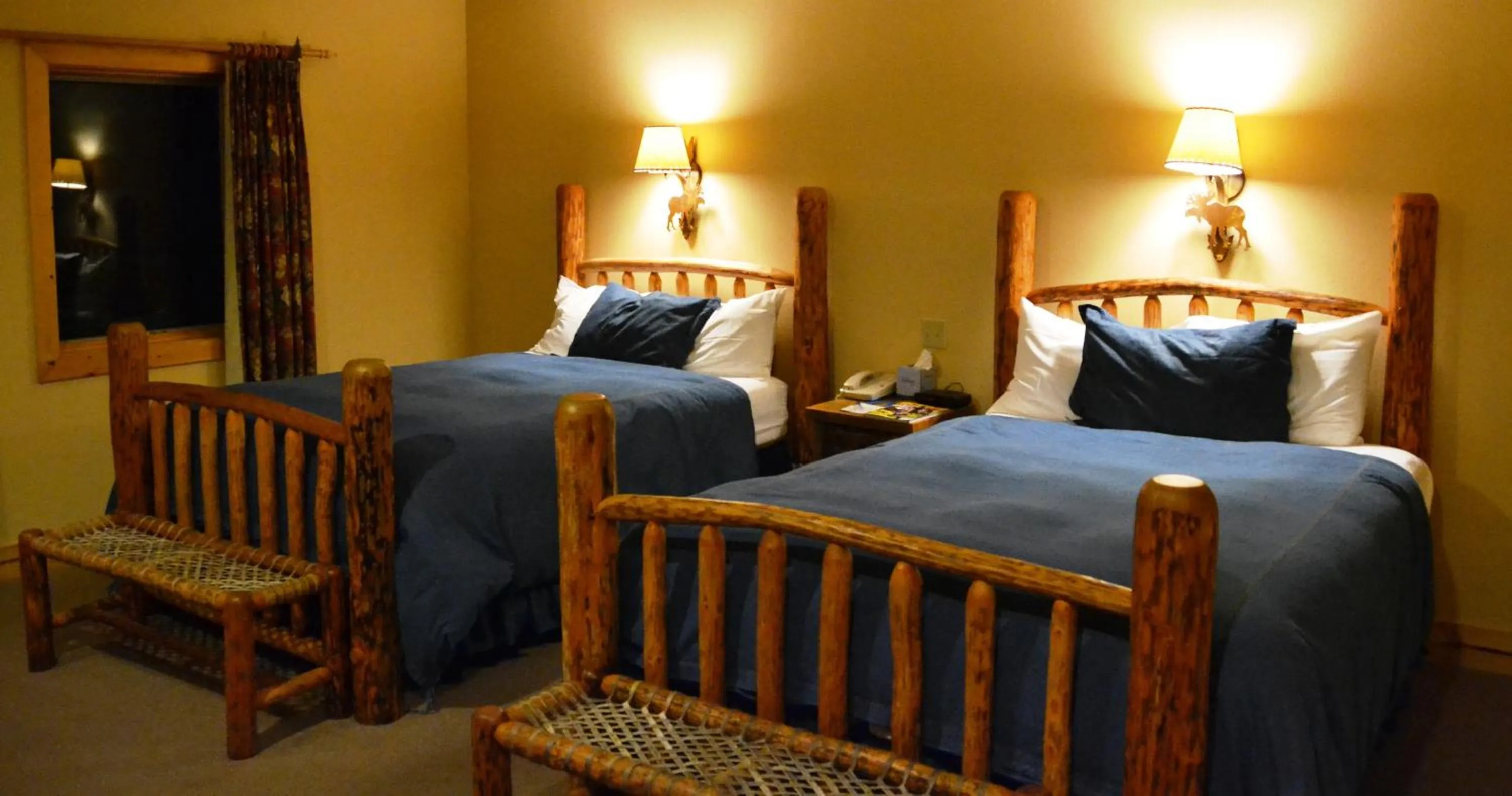 Bed in Daniels Summit Lodge