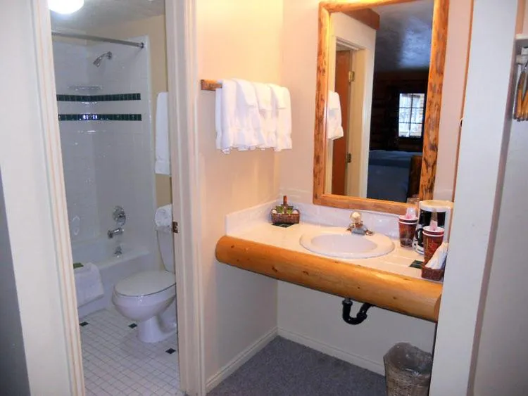 Daniels Summit Lodge