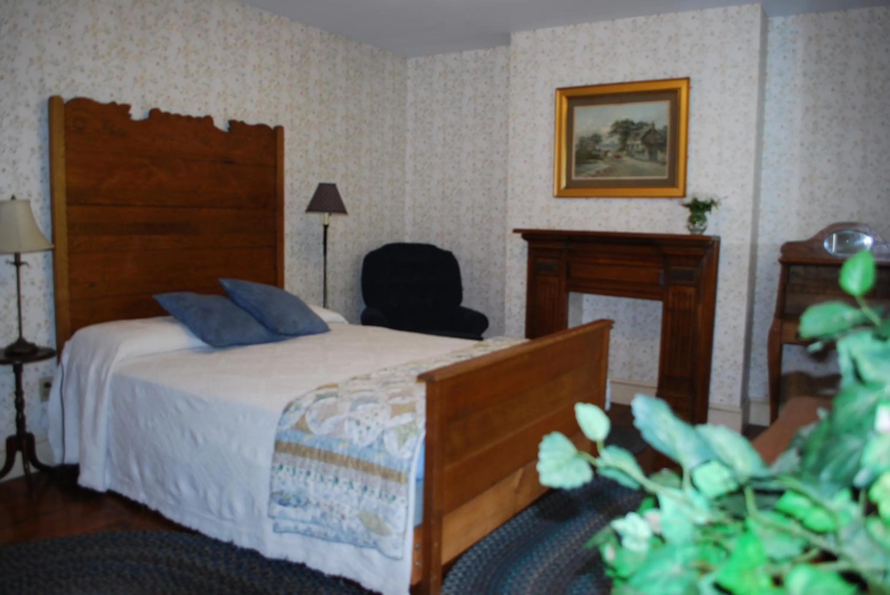 Bed in Winter Clove Family Inn