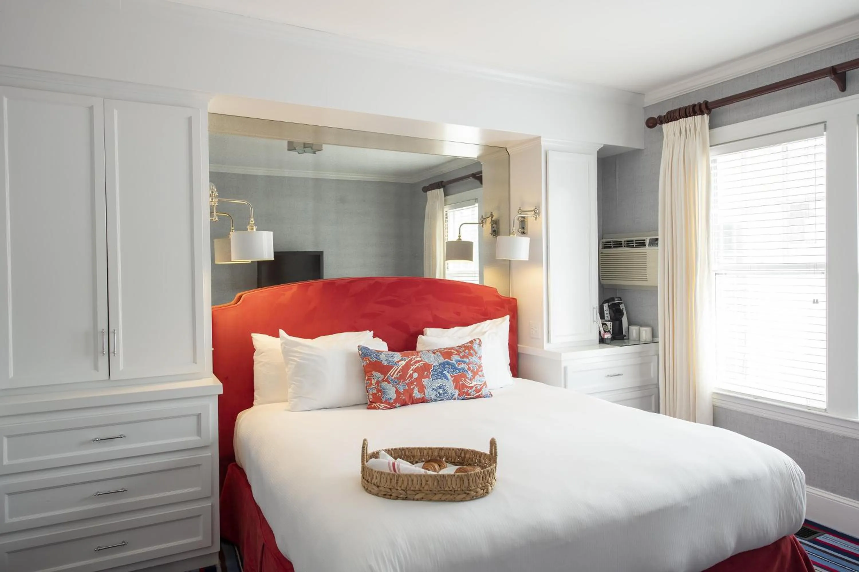 Bedroom, Bed in Kennebunkport Inn