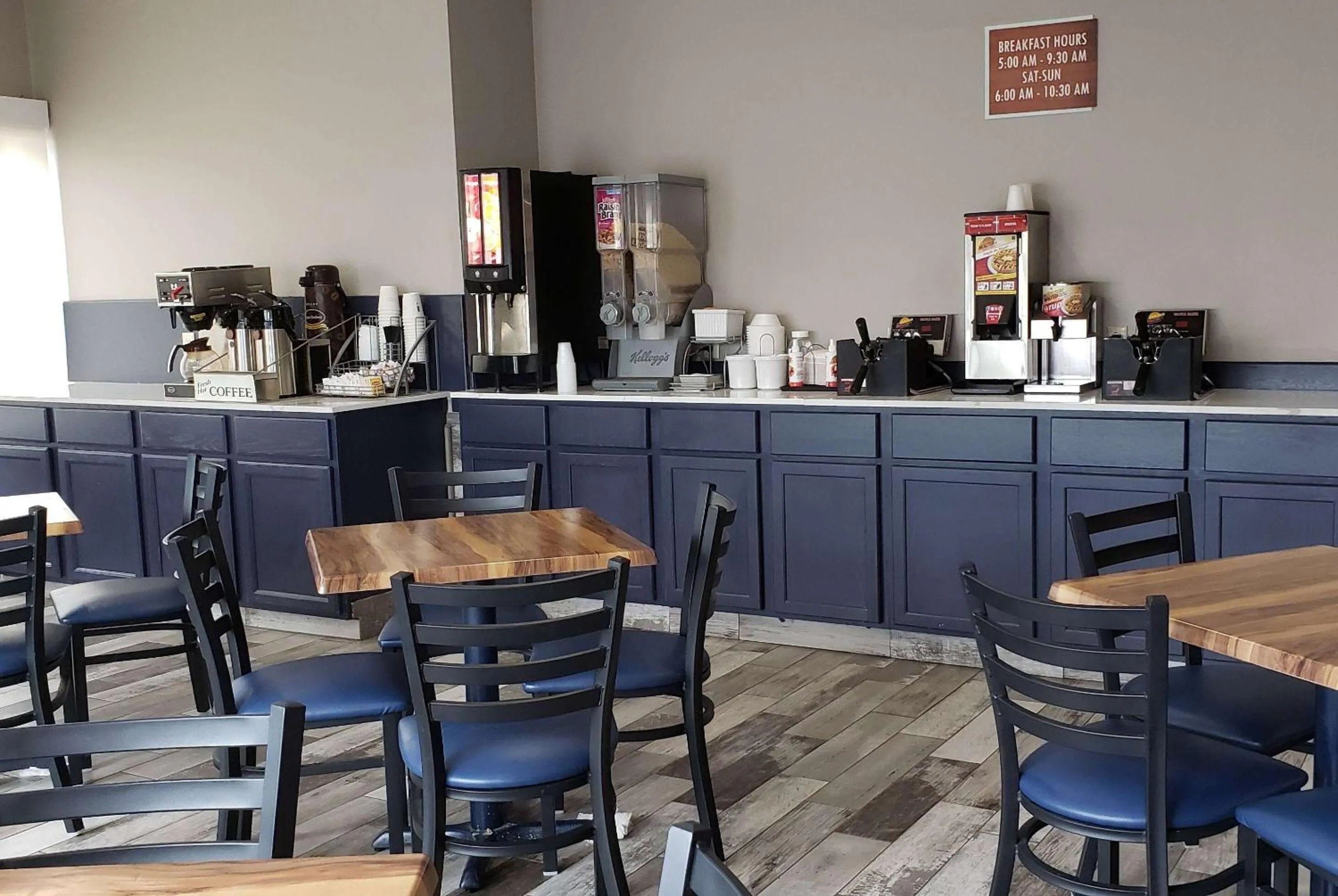 Breakfast in AmericInn by Wyndham Mauston