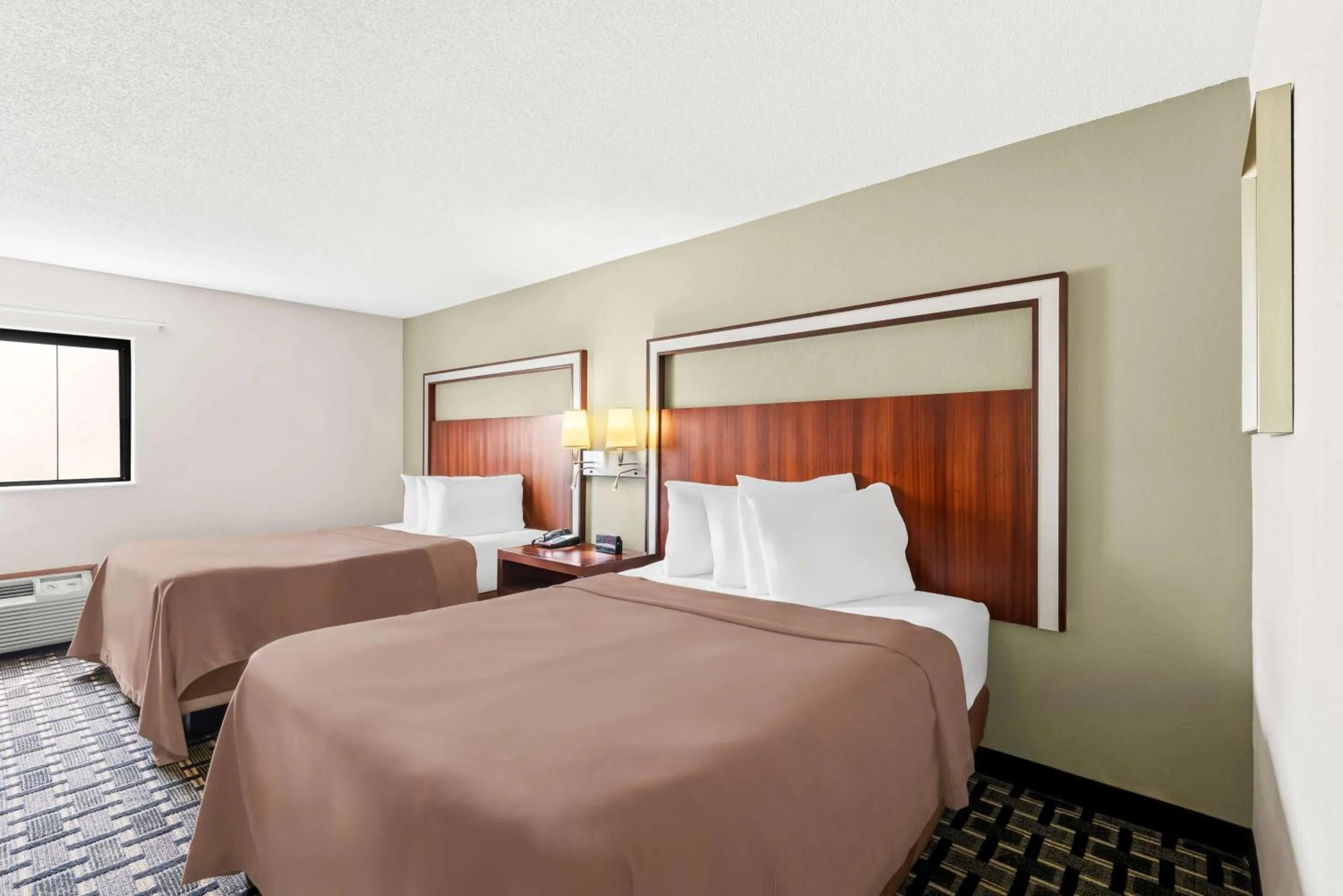 Bedroom, Bed in SureStay Hotel by Best Western Manchester