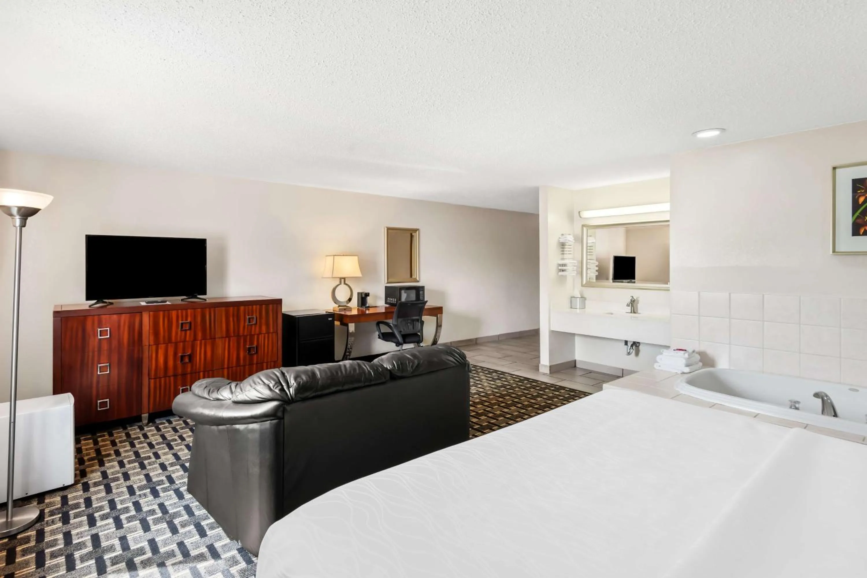 Bedroom, Bed in SureStay Hotel by Best Western Manchester