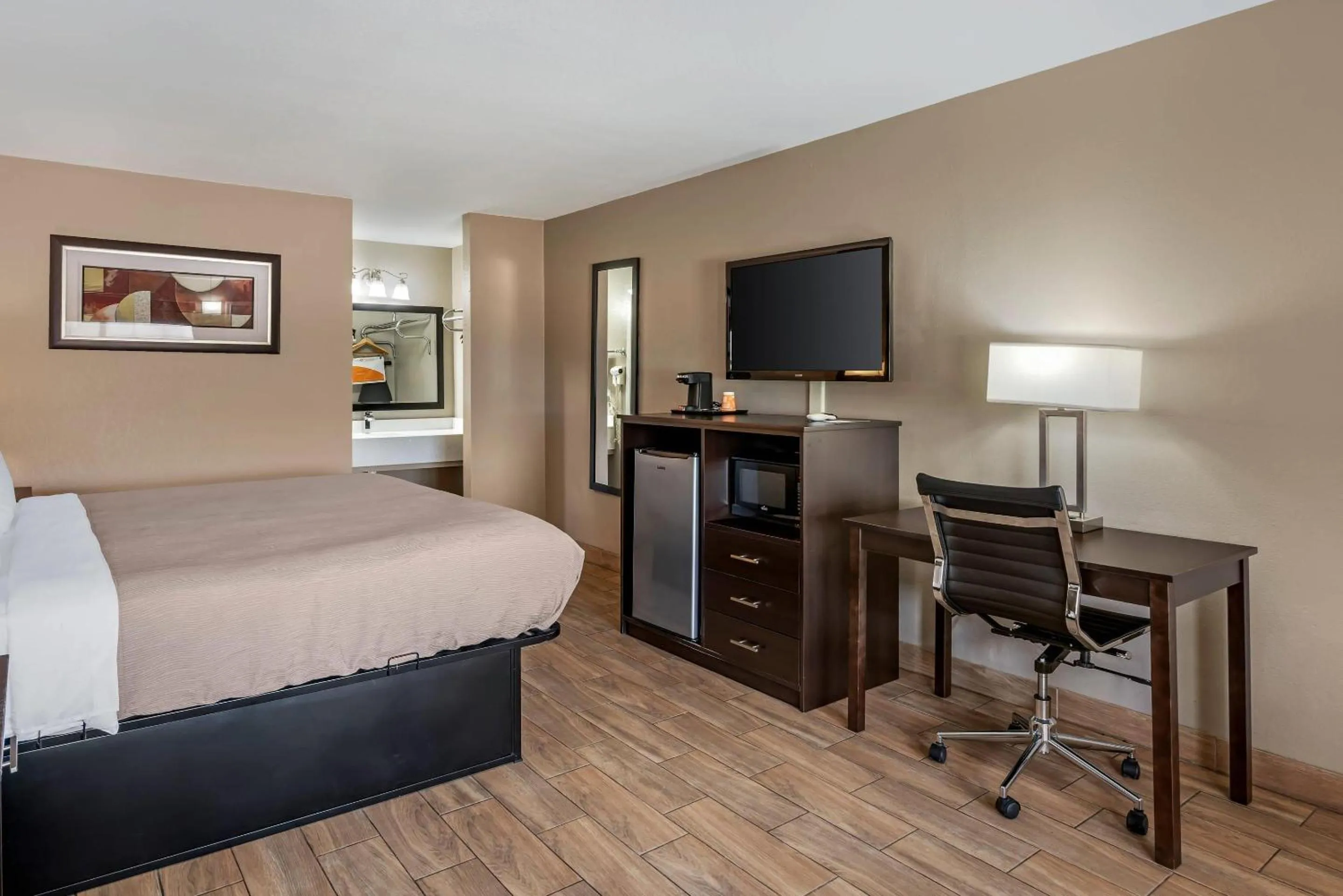 Bedroom, Bed in Quality Inn & Suites New Boston - Texarkana West