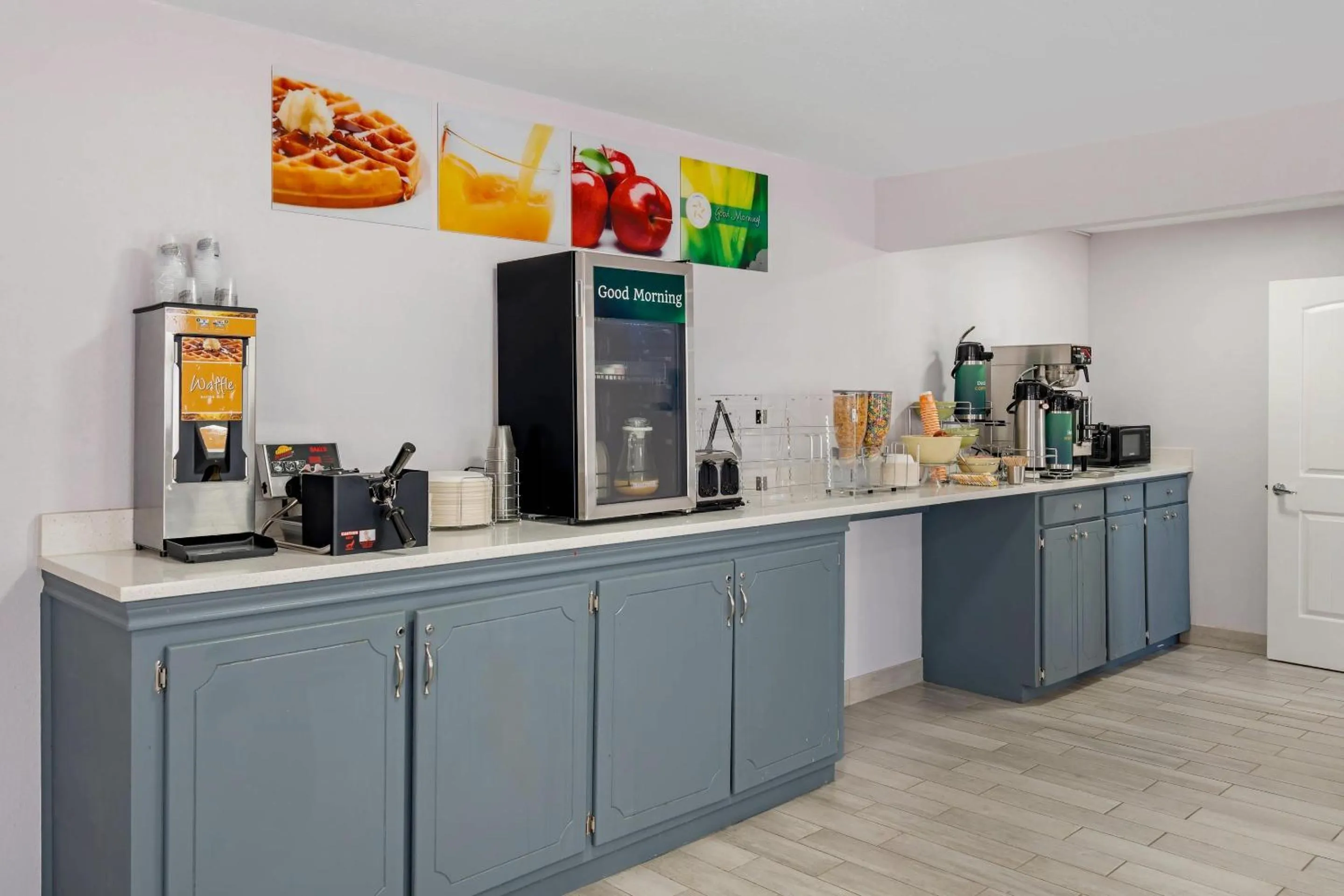 Breakfast in Quality Inn & Suites New Boston - Texarkana West