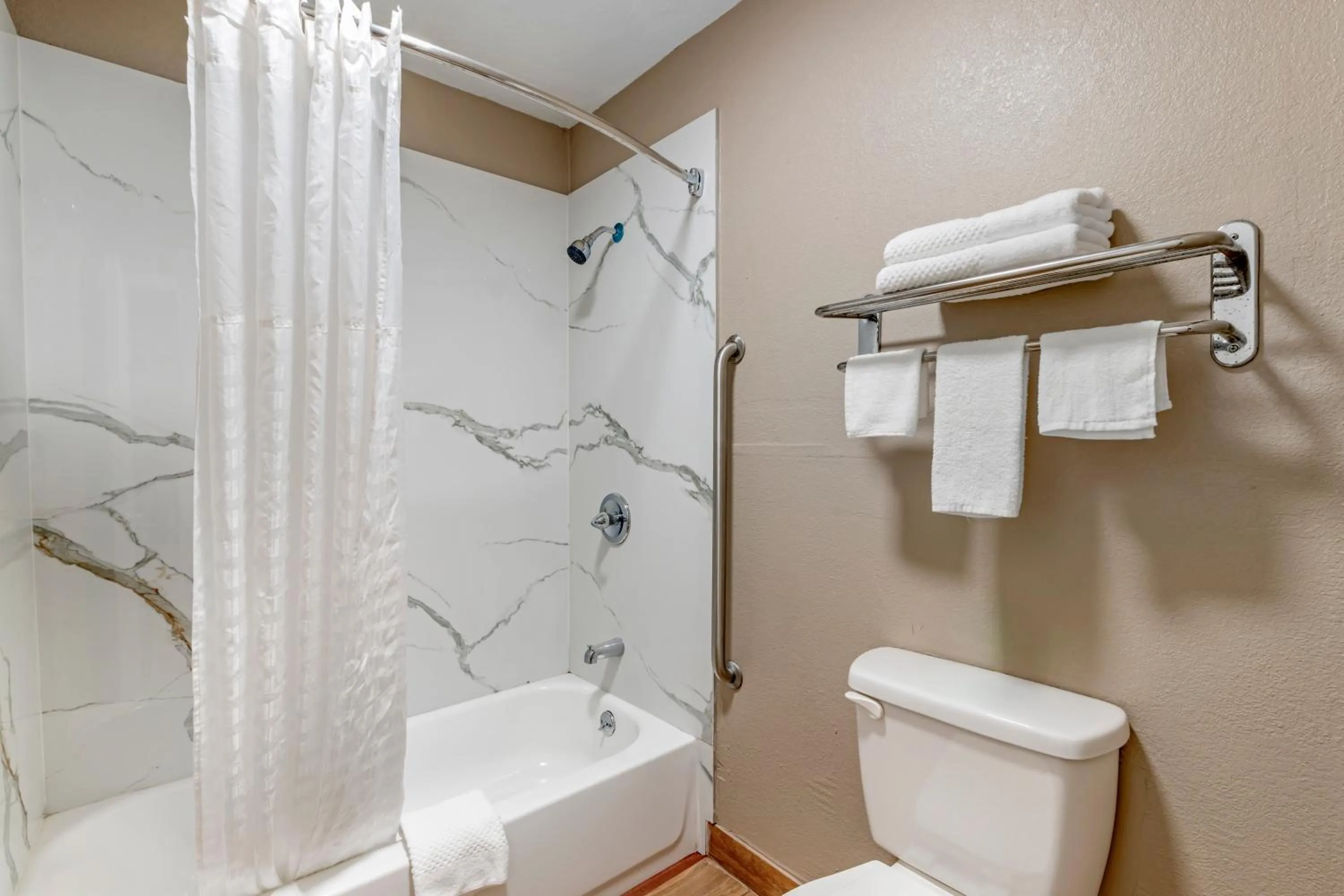 Americas Best Value Inn New Boston