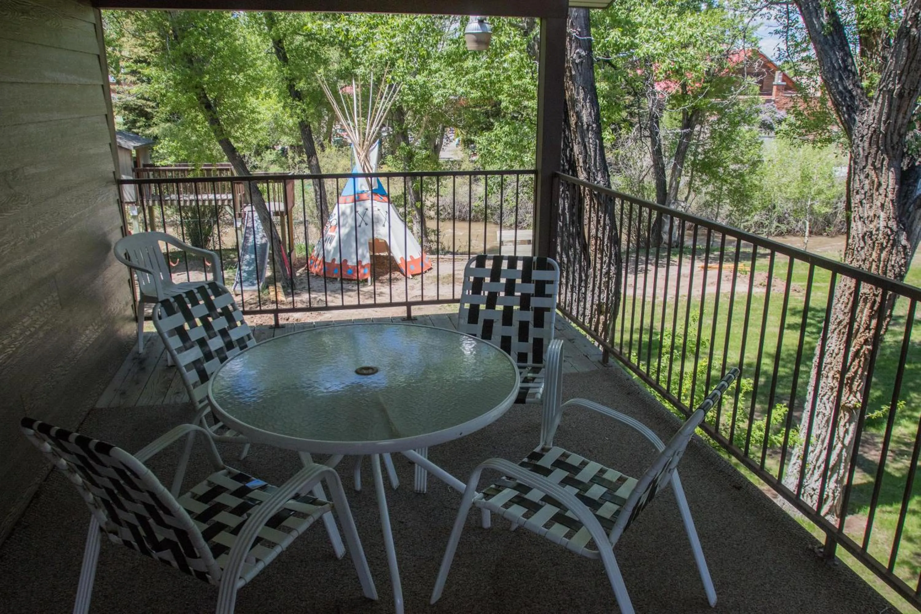 Patio in Stagecoach Inn & Suites
