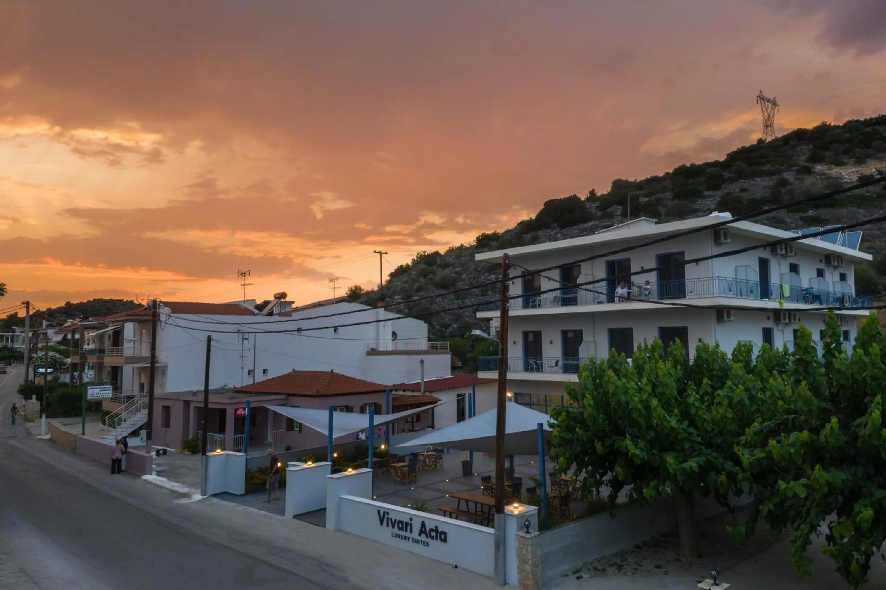 Neighbourhood in Vivari Acta