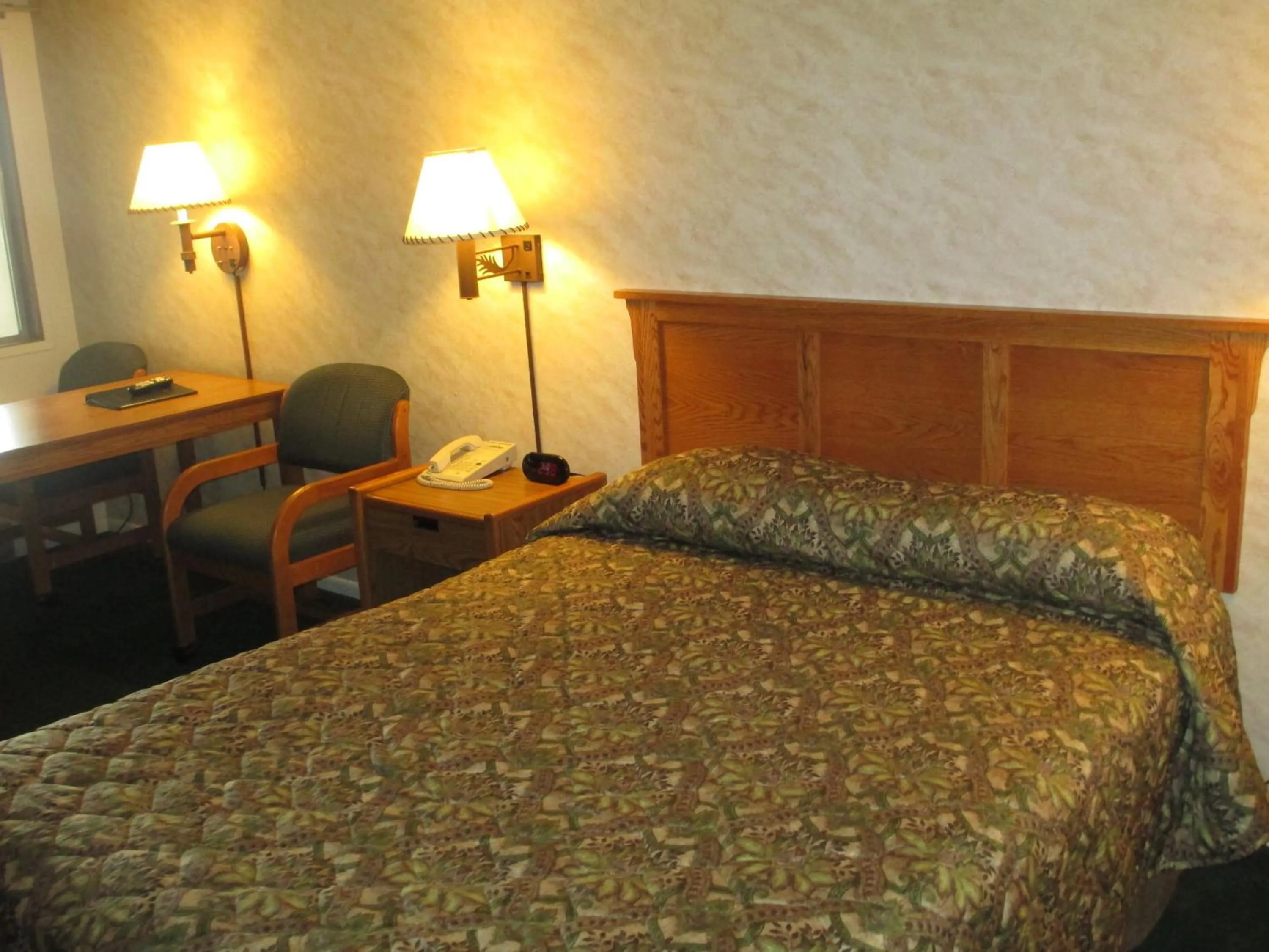 Bed in Bozeman Inn