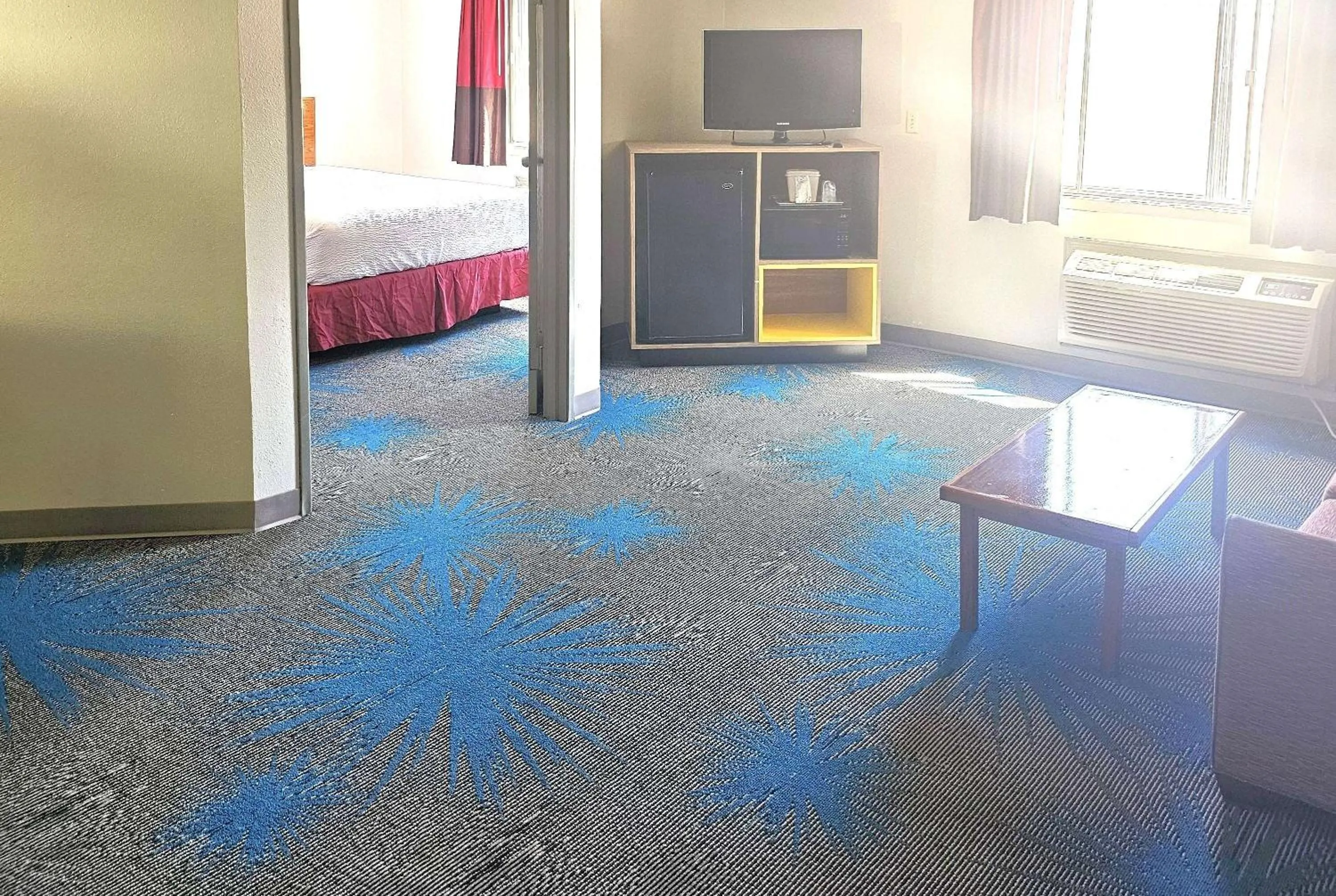 Photo of the whole room, Bed in Days Inn by Wyndham North Sioux City