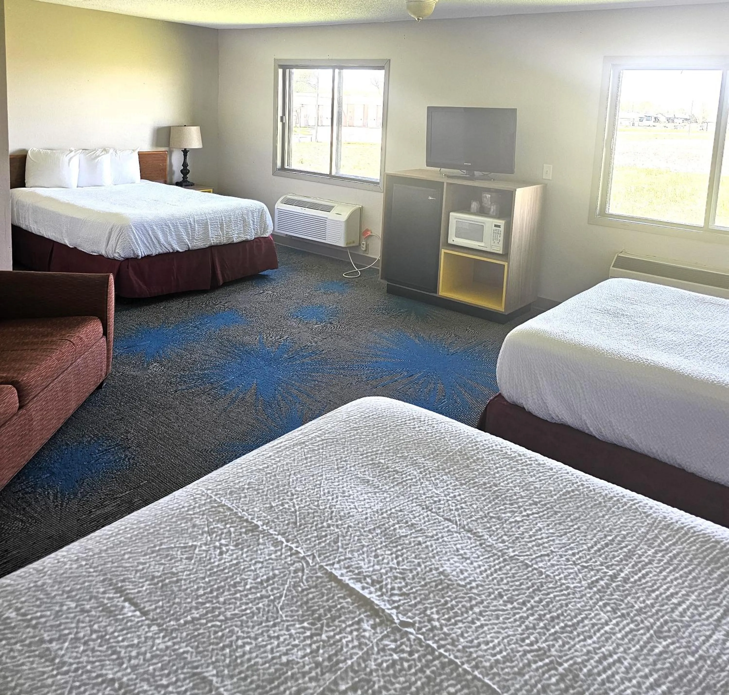 Bed in Days Inn by Wyndham North Sioux City