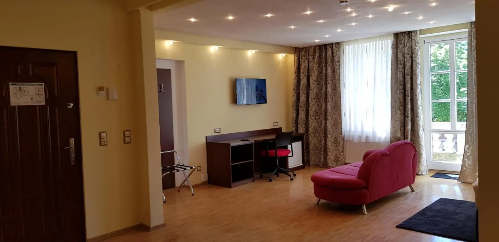 TV and multimedia in Hotel-Villa Lalee