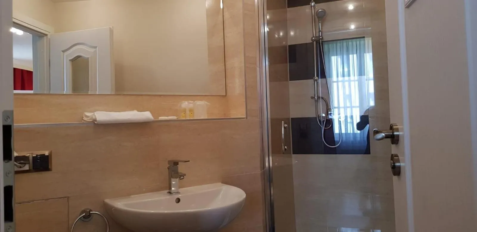 Bathroom in Hotel-Villa Lalee