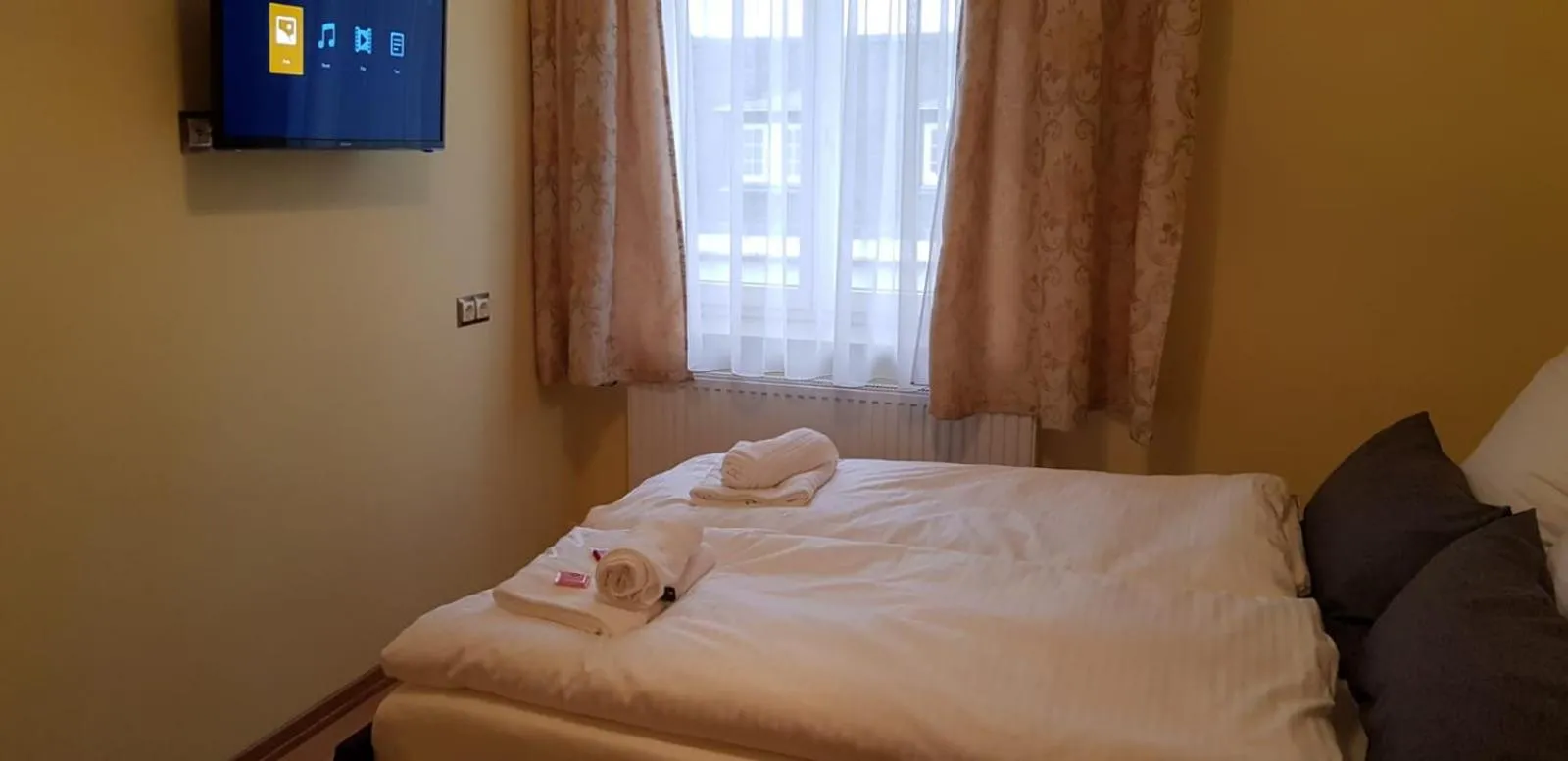 Photo of the whole room, Bed in Hotel-Villa Lalee