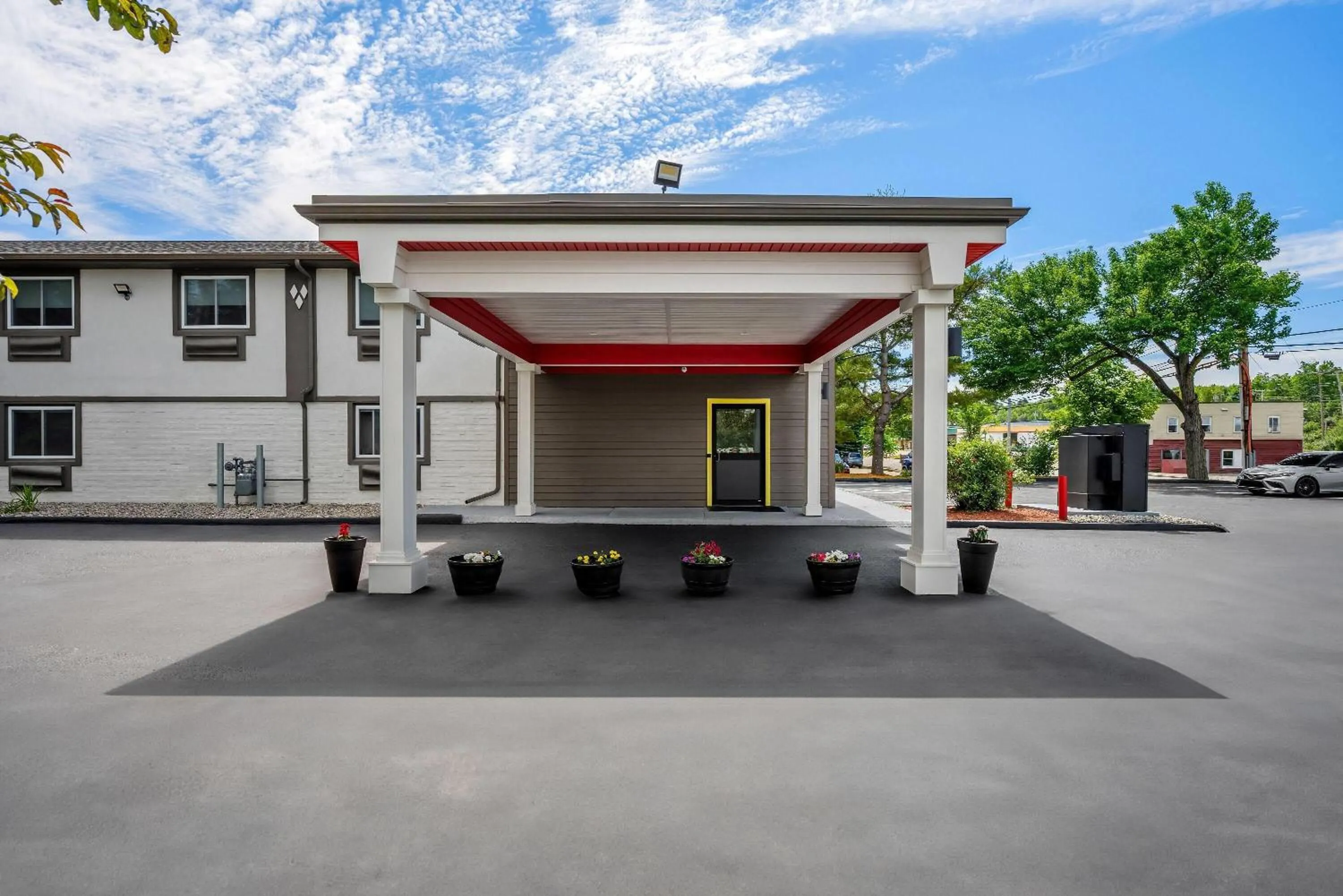 Day in Super 8 by Wyndham Lewiston Auburn Area