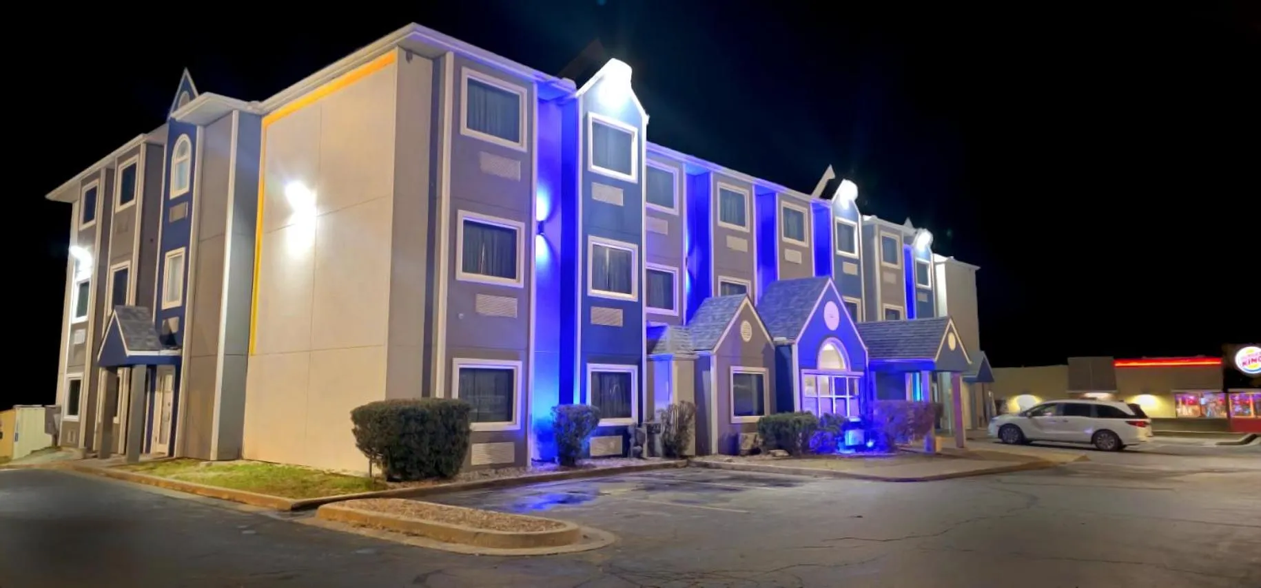 Property building in Microtel Inn & Suites by Wyndham Tulsa - Catoosa Route 66