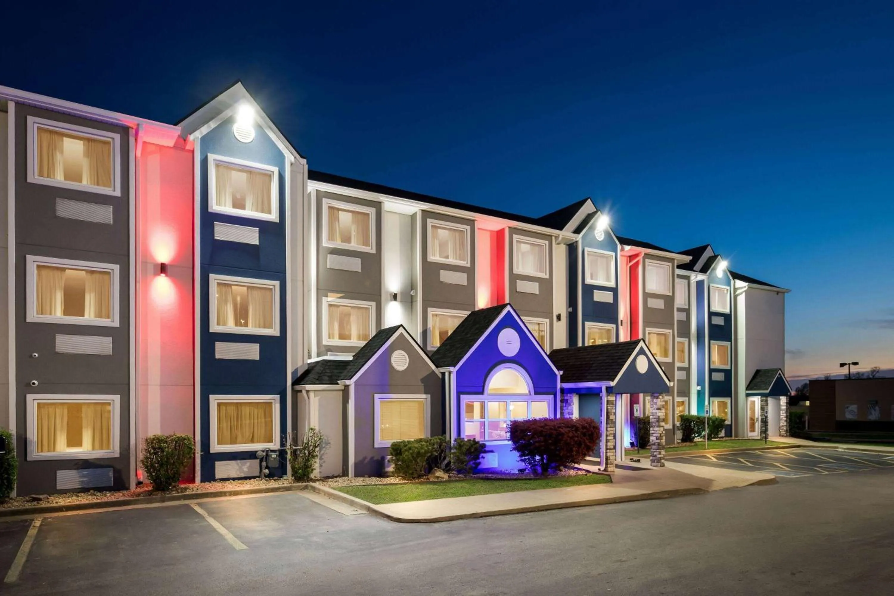 Property building in Microtel Inn & Suites by Wyndham Tulsa - Catoosa Route 66