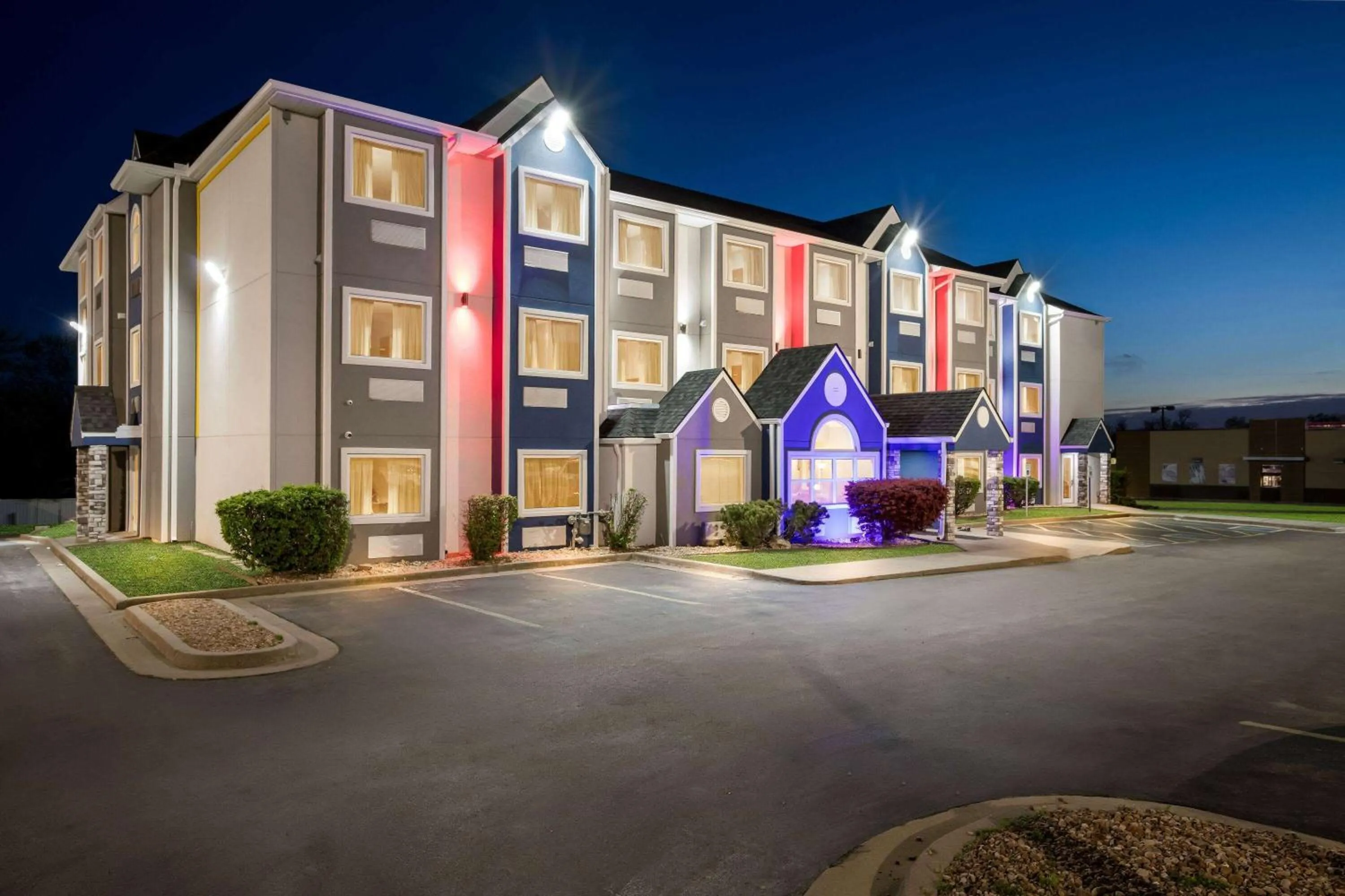 Property building in Microtel Inn & Suites by Wyndham Tulsa - Catoosa Route 66