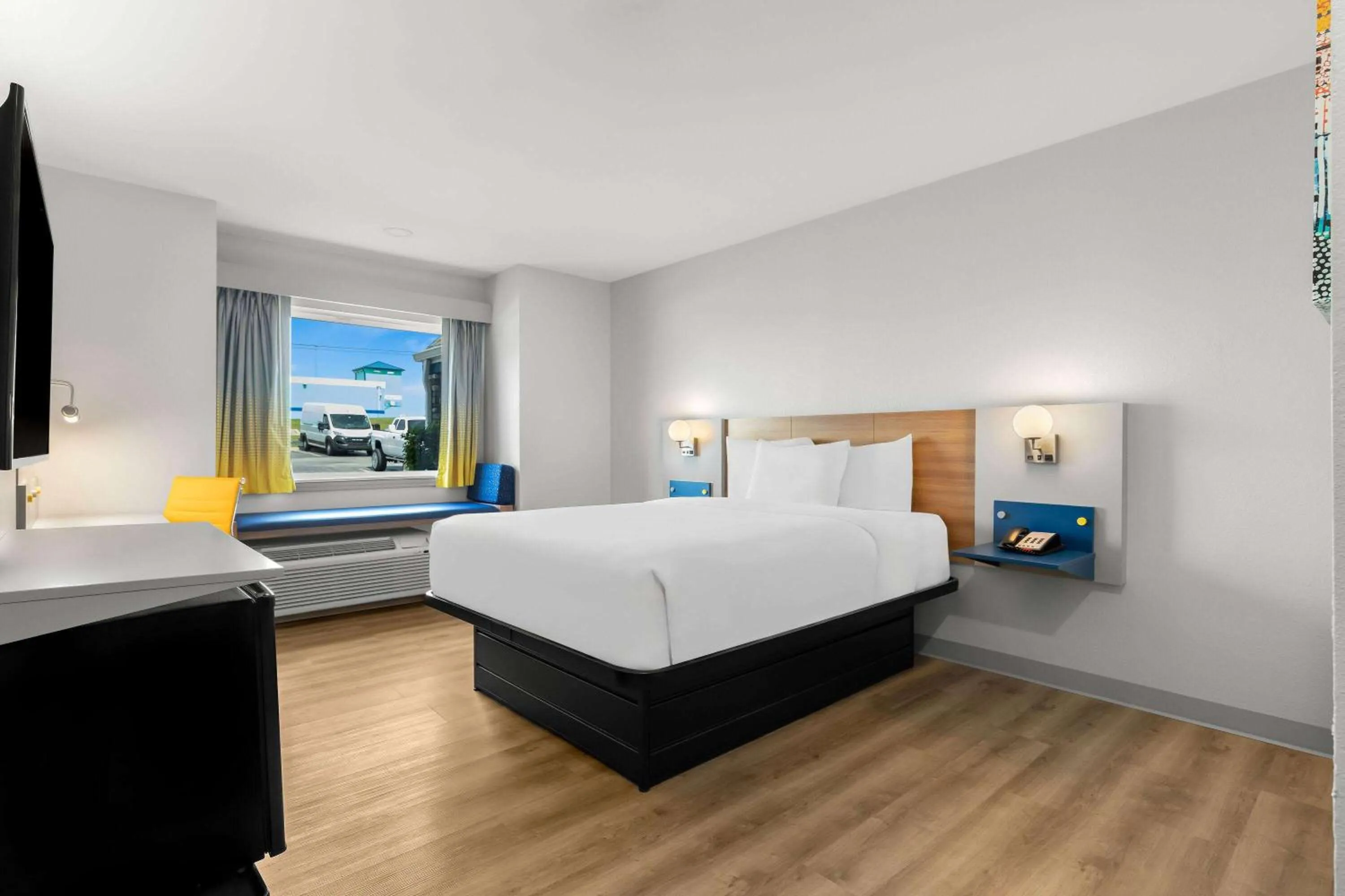 Bed in Microtel Inn & Suites by Wyndham Tulsa - Catoosa Route 66