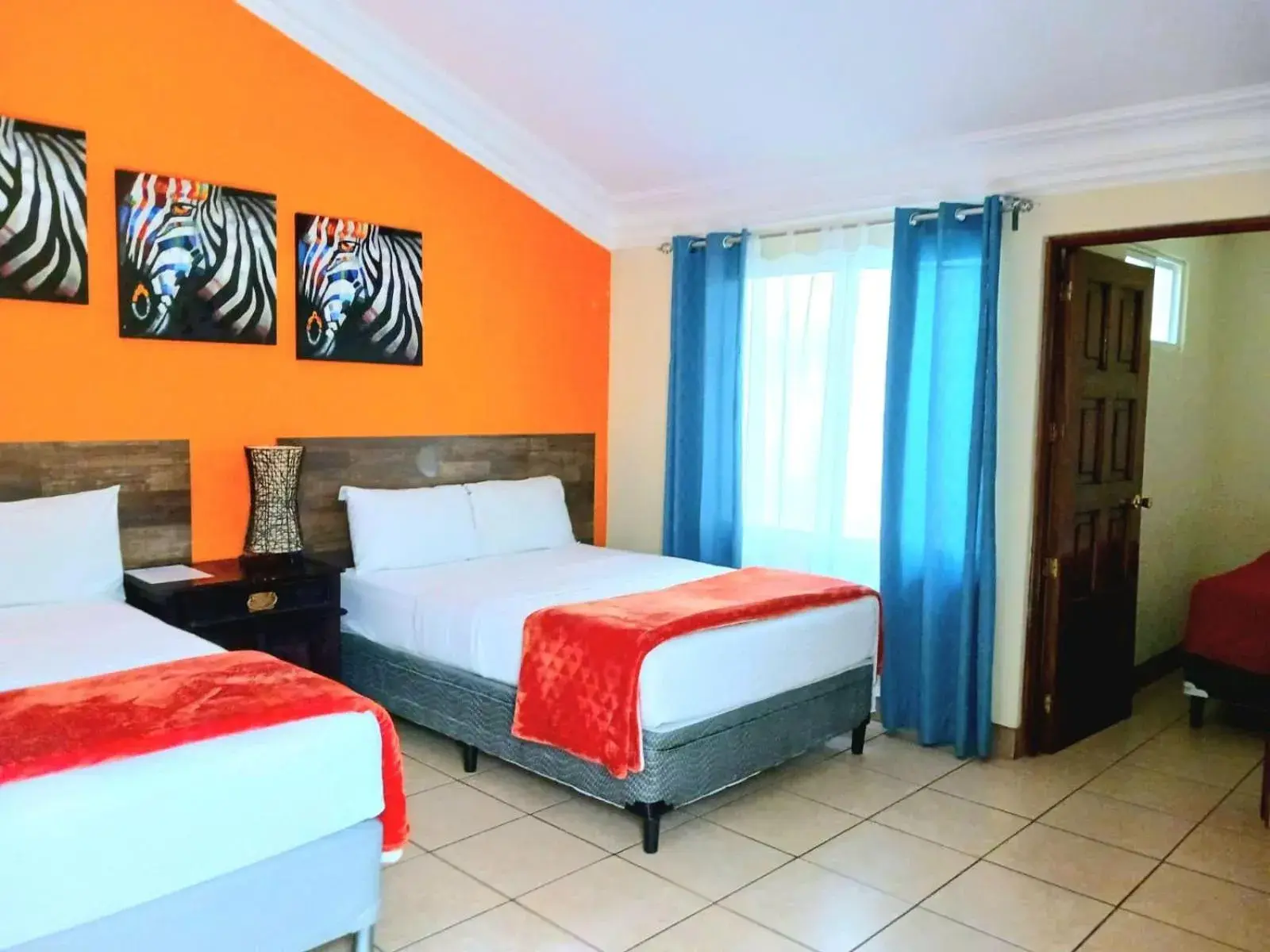 Basic Triple Room with Shared Bathroom in Hotel Don Felipe Aeropuerto Basic Triple Room with Shared Bathroom in Hotel Don Felipe Aeropuerto