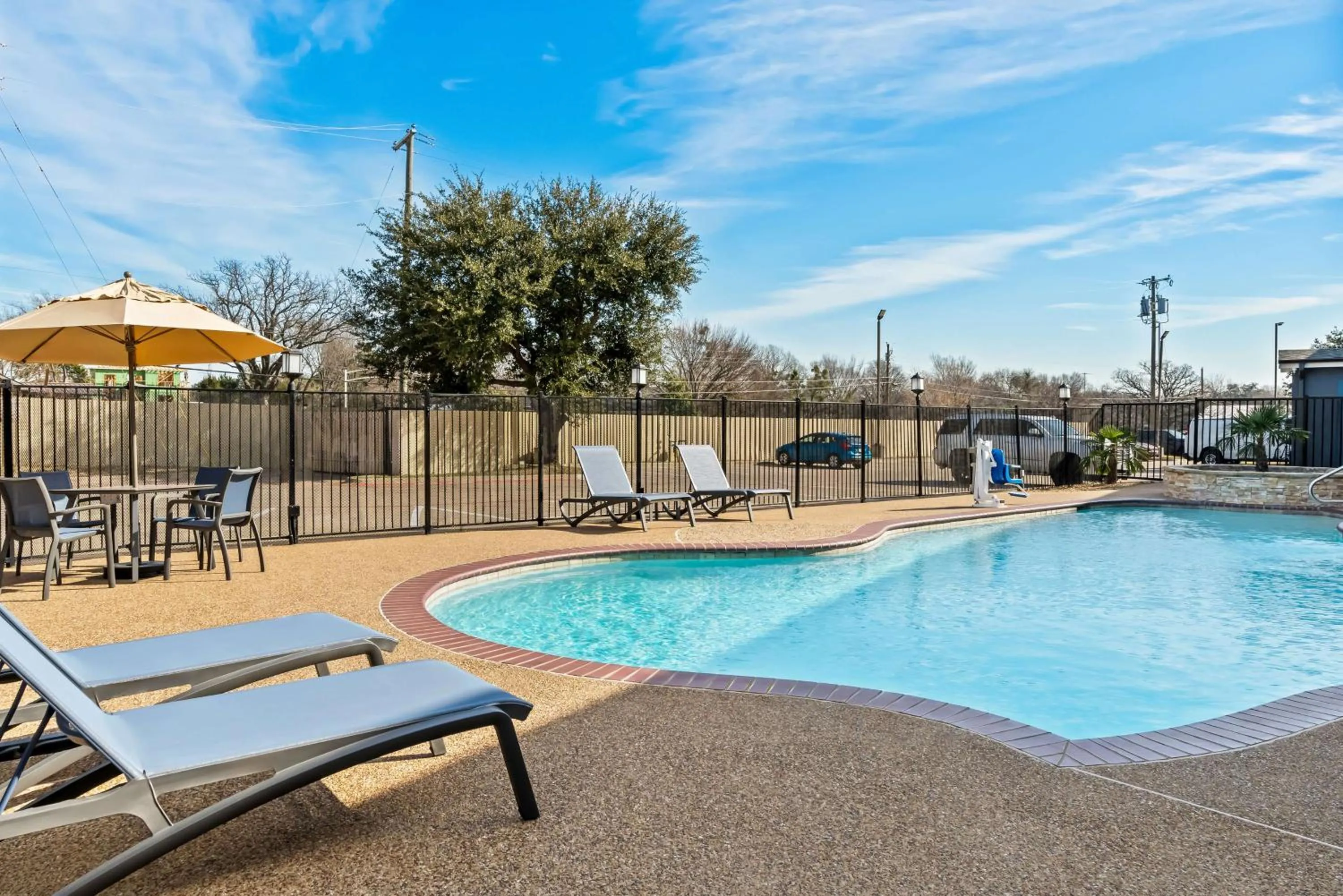 Pool view in Best Western Executive Inn