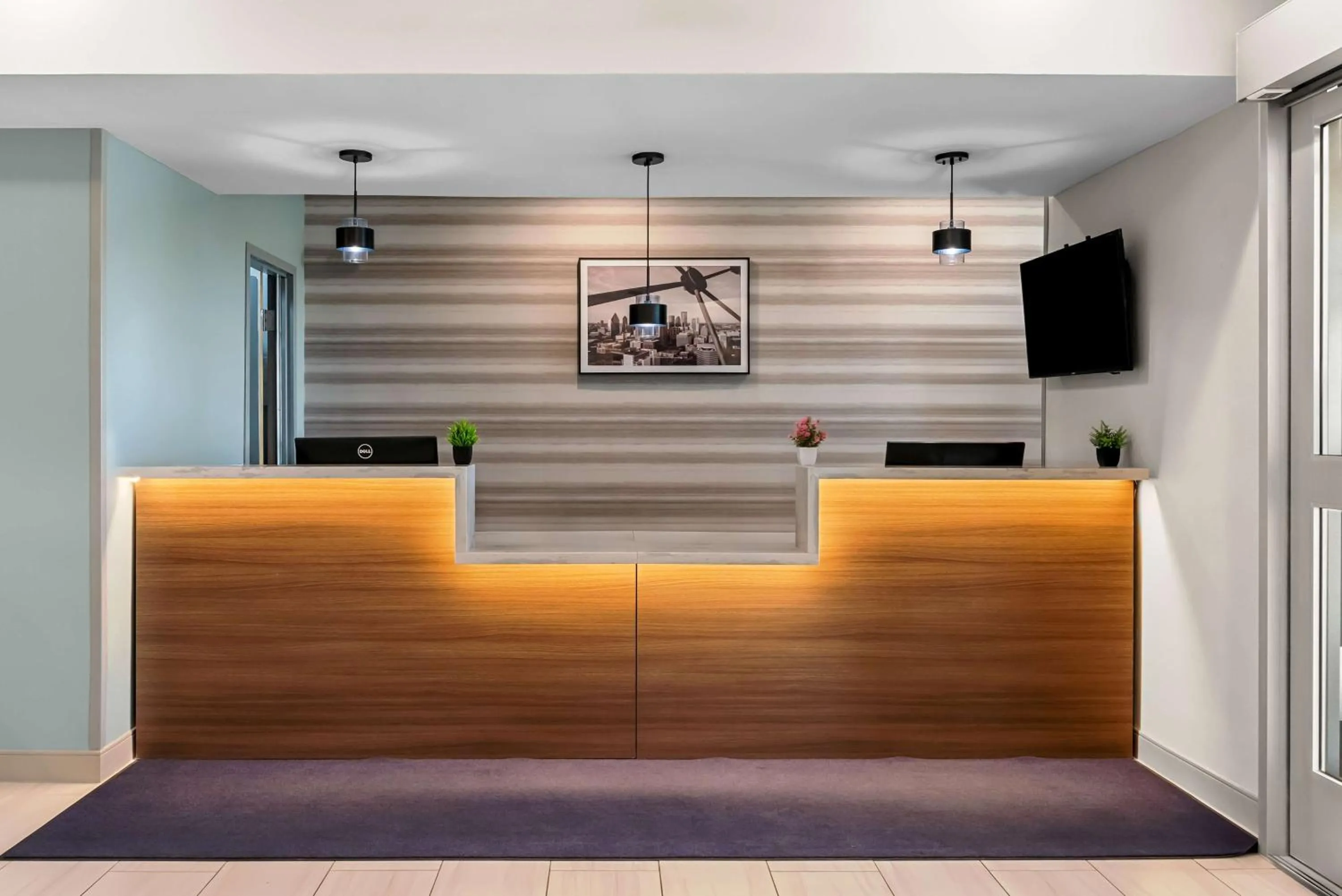 Lobby or reception in Best Western Executive Inn